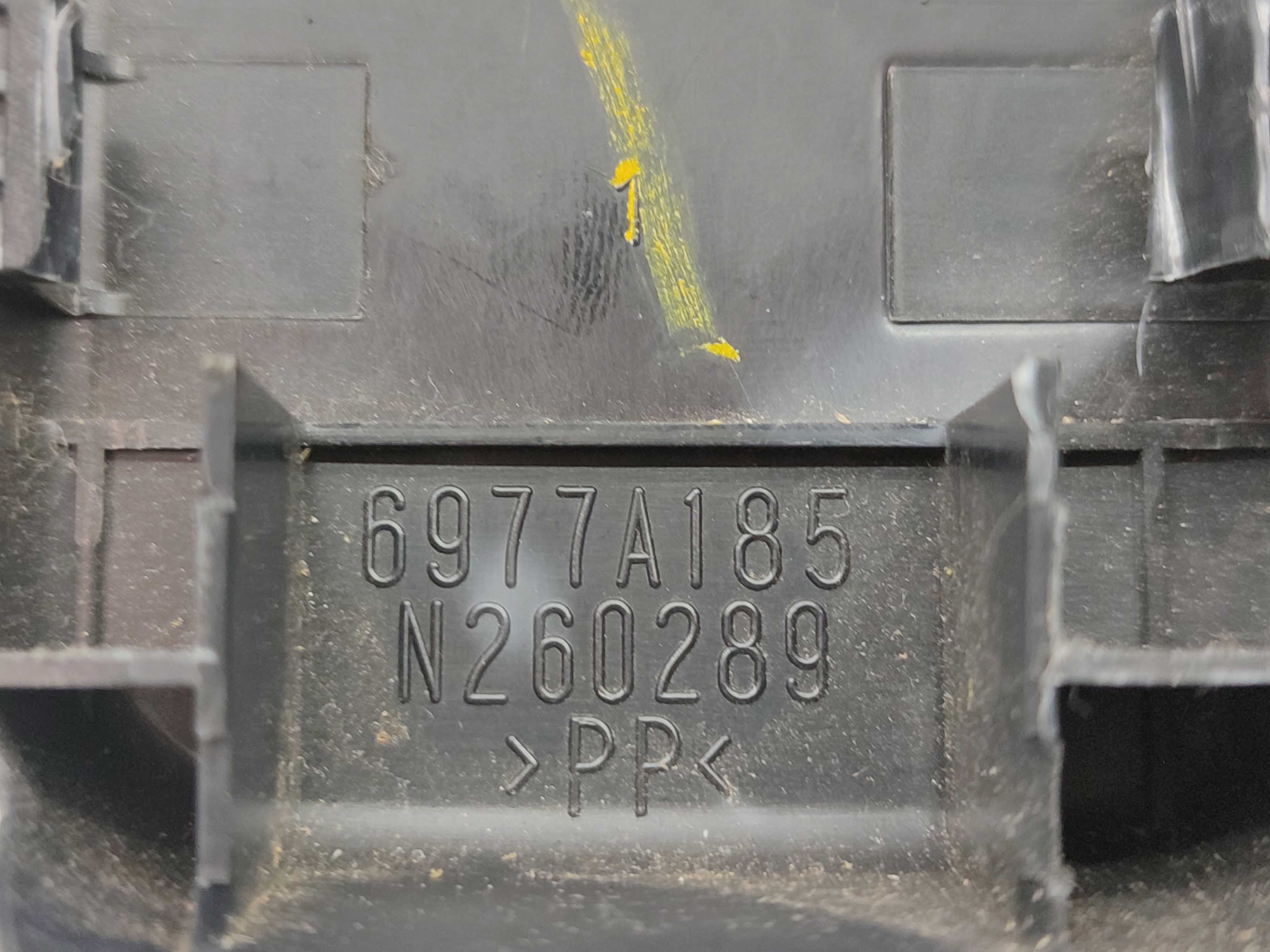 Acabamento Trilho Banco D/ Esquerdo Mitsubishi Lancer 2014 3