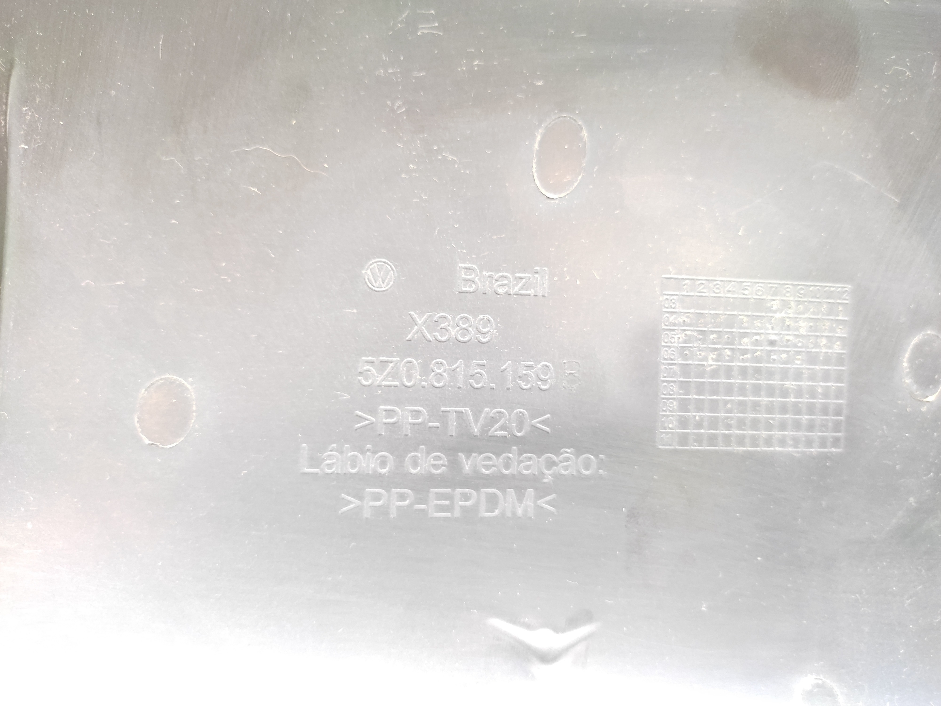 Moldura Labio Vedação Vw Fox Crossfox 2006 2007 2008 2009 3