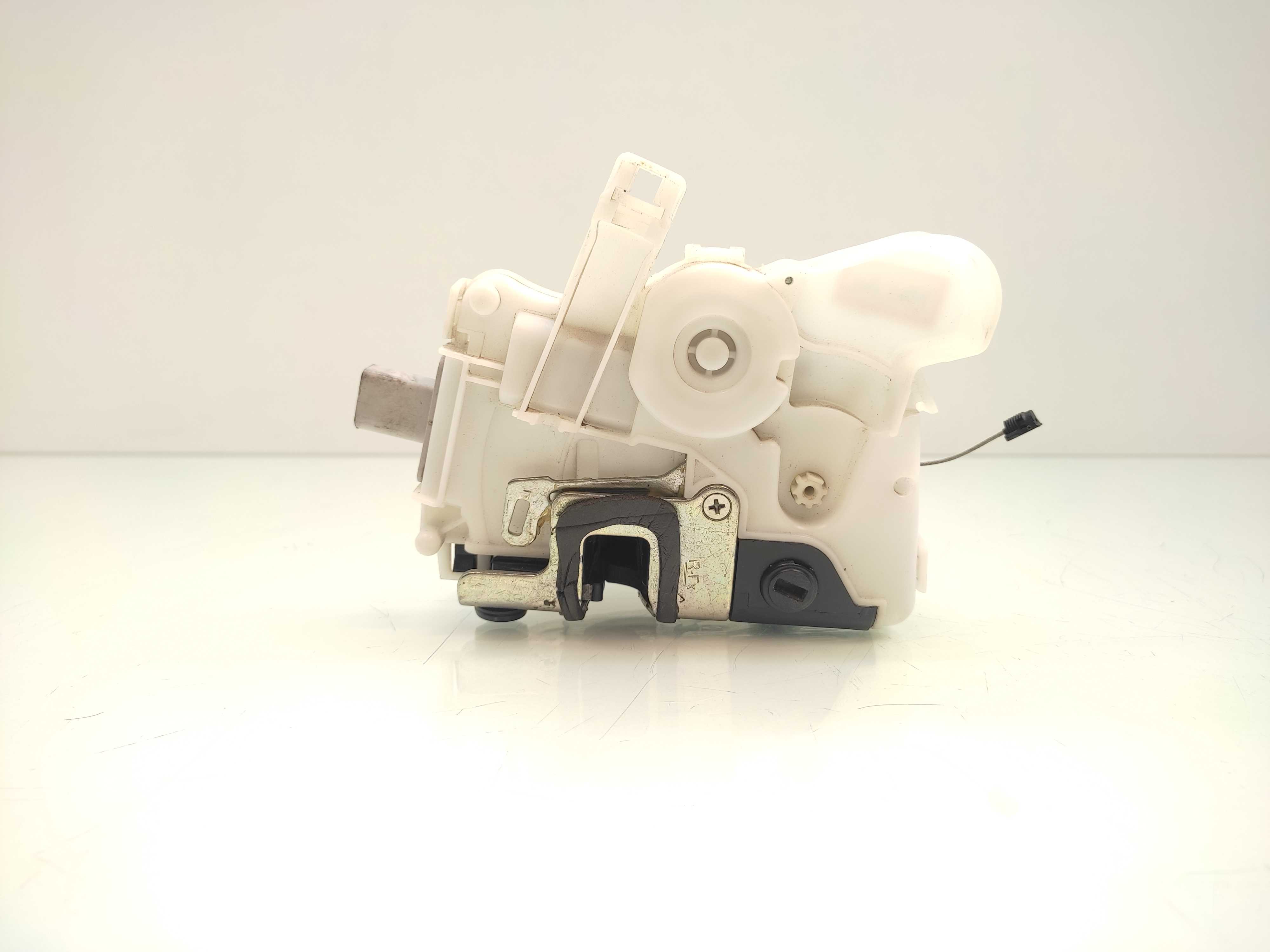 Fechadura Porta Traseira Direita Vw Crossfox 2015 2016 2