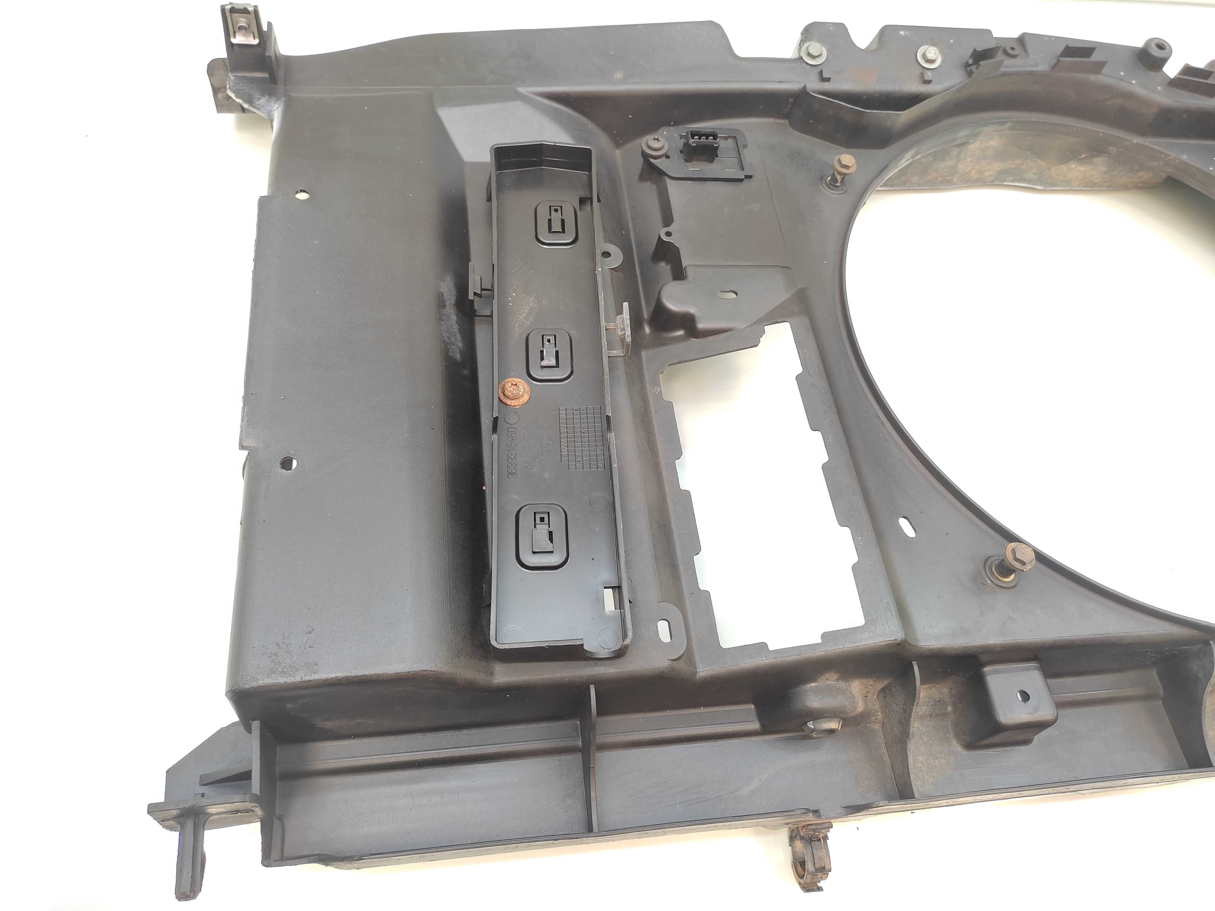 Painel Frontal Defletor Peugeot 307 Citroen C4 2.0 16v 2006 2