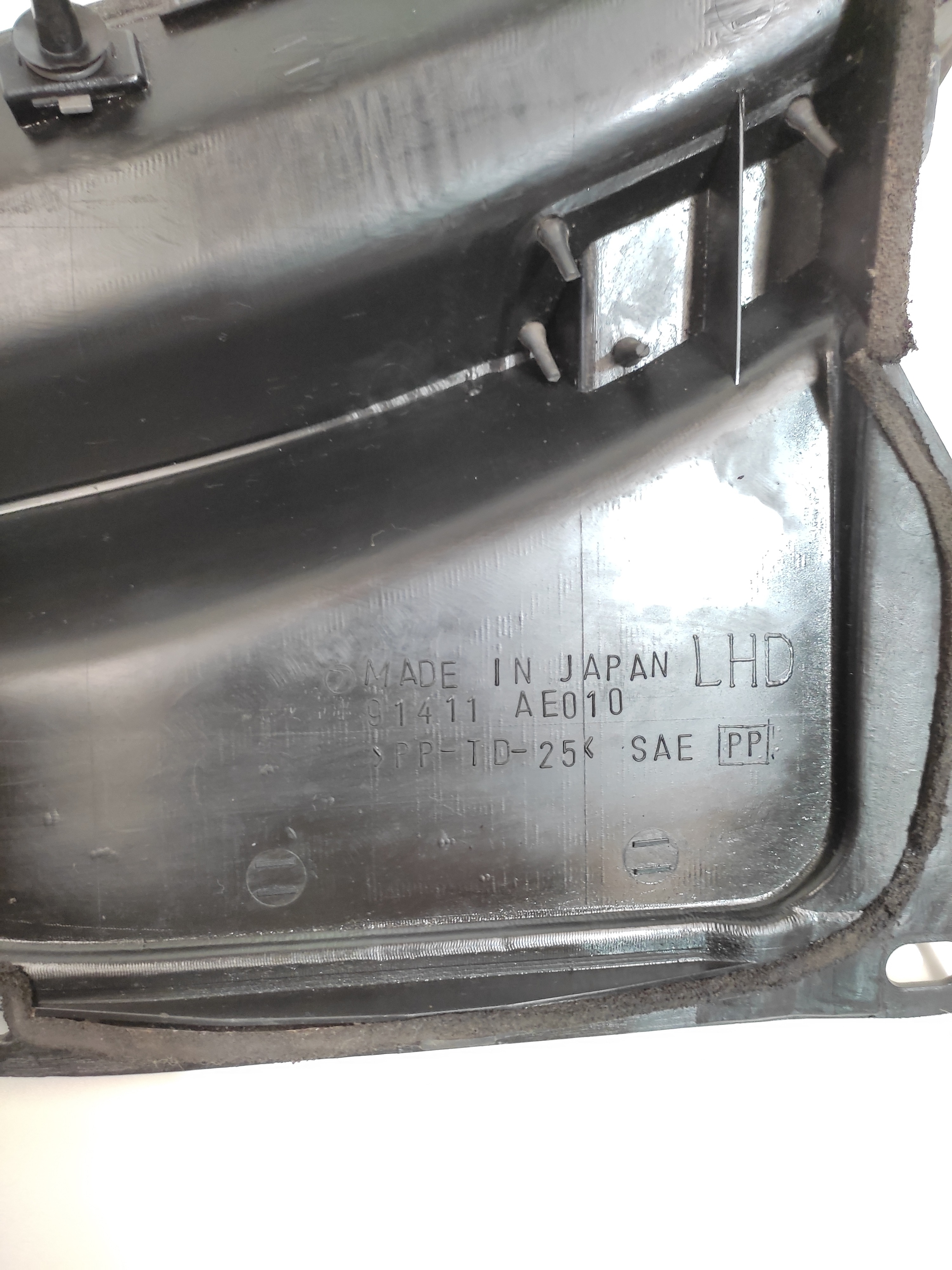 Grade Churrasqueira Subaru Legacy Outback 2001 Original Preto 5