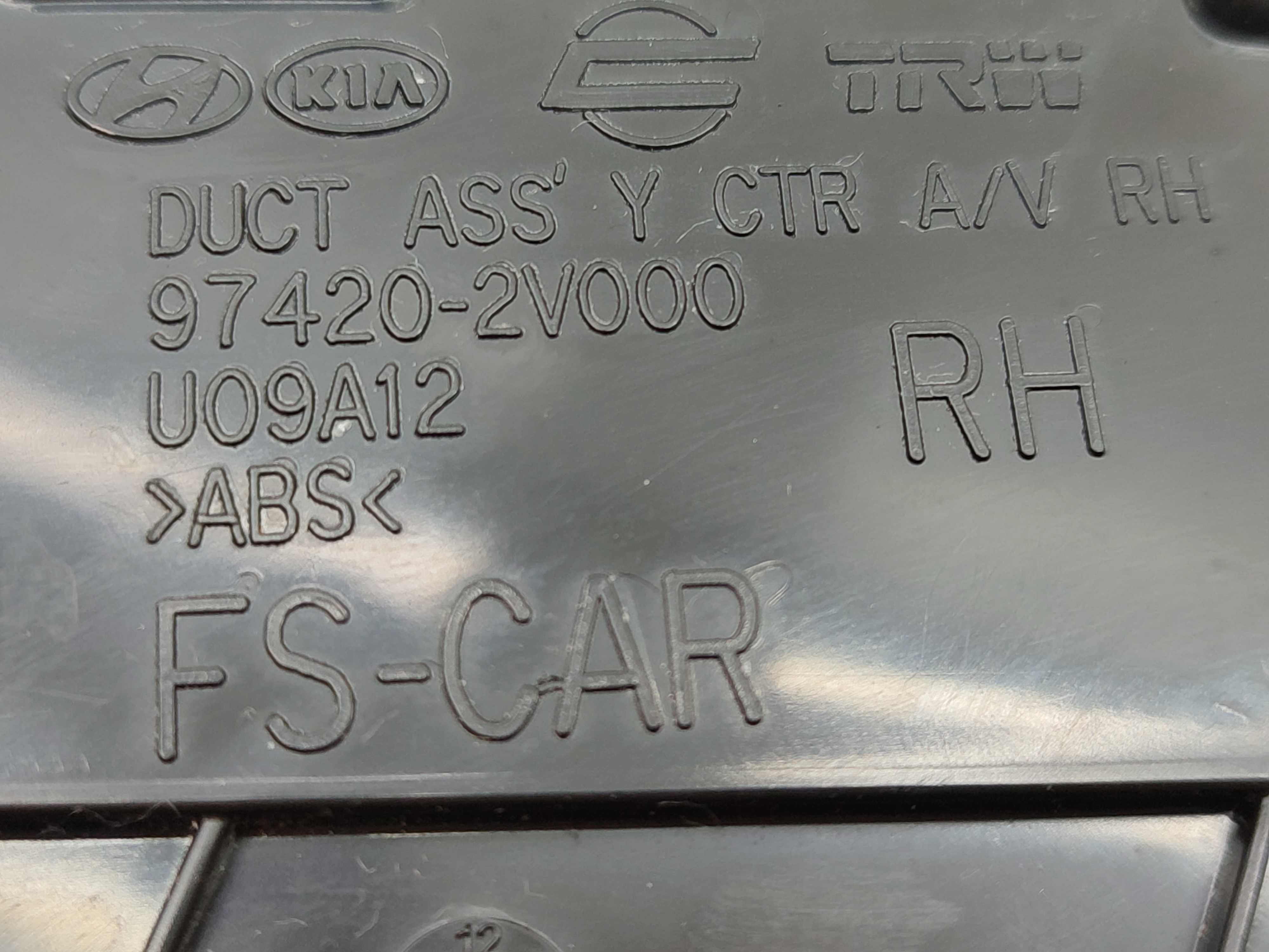 Difusor Ar Central Direito Painel Hyundai Veloster 2011 12 5