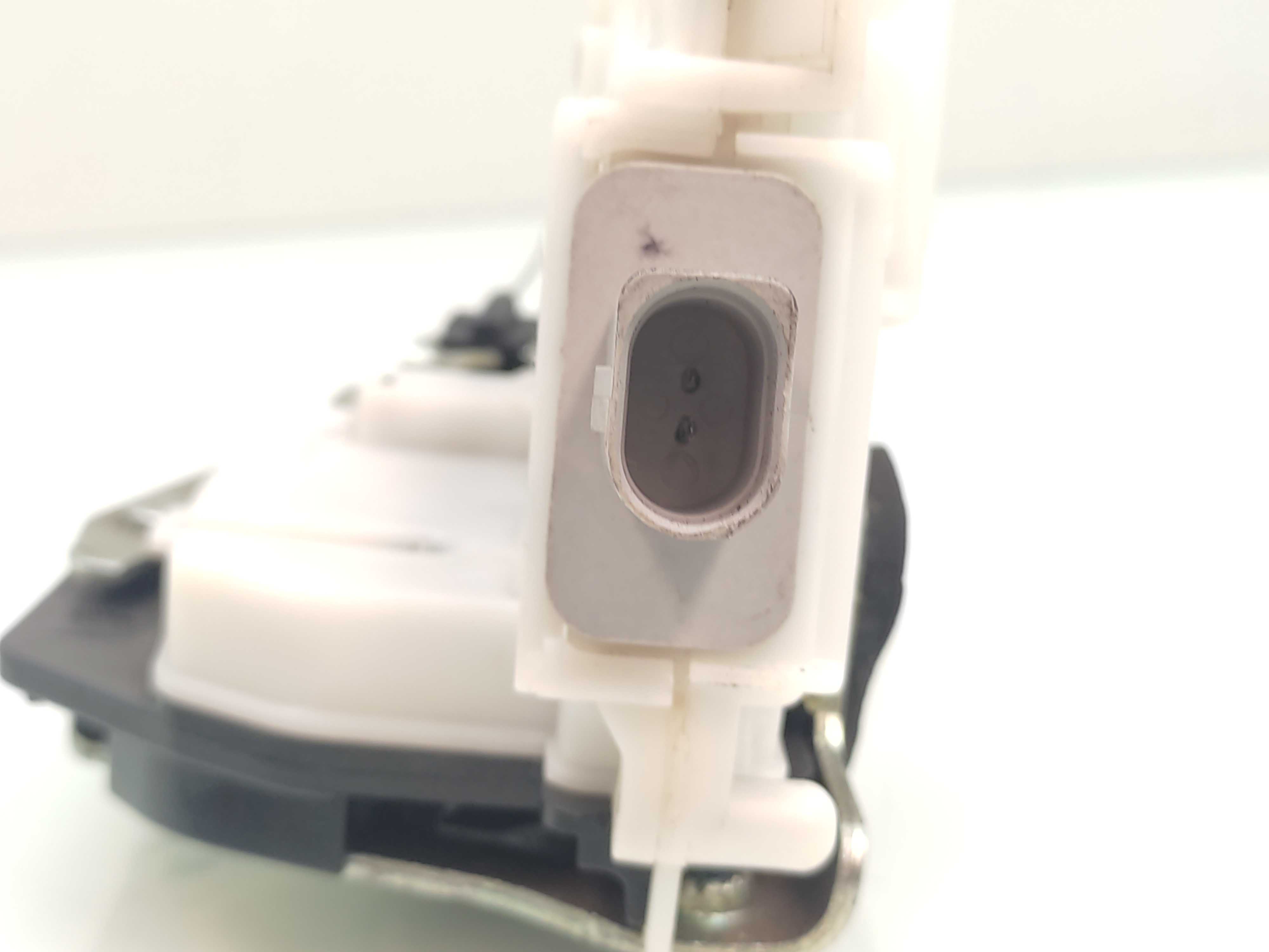 Fechadura Porta Traseira Direita Vw Crossfox 2015 2016 3