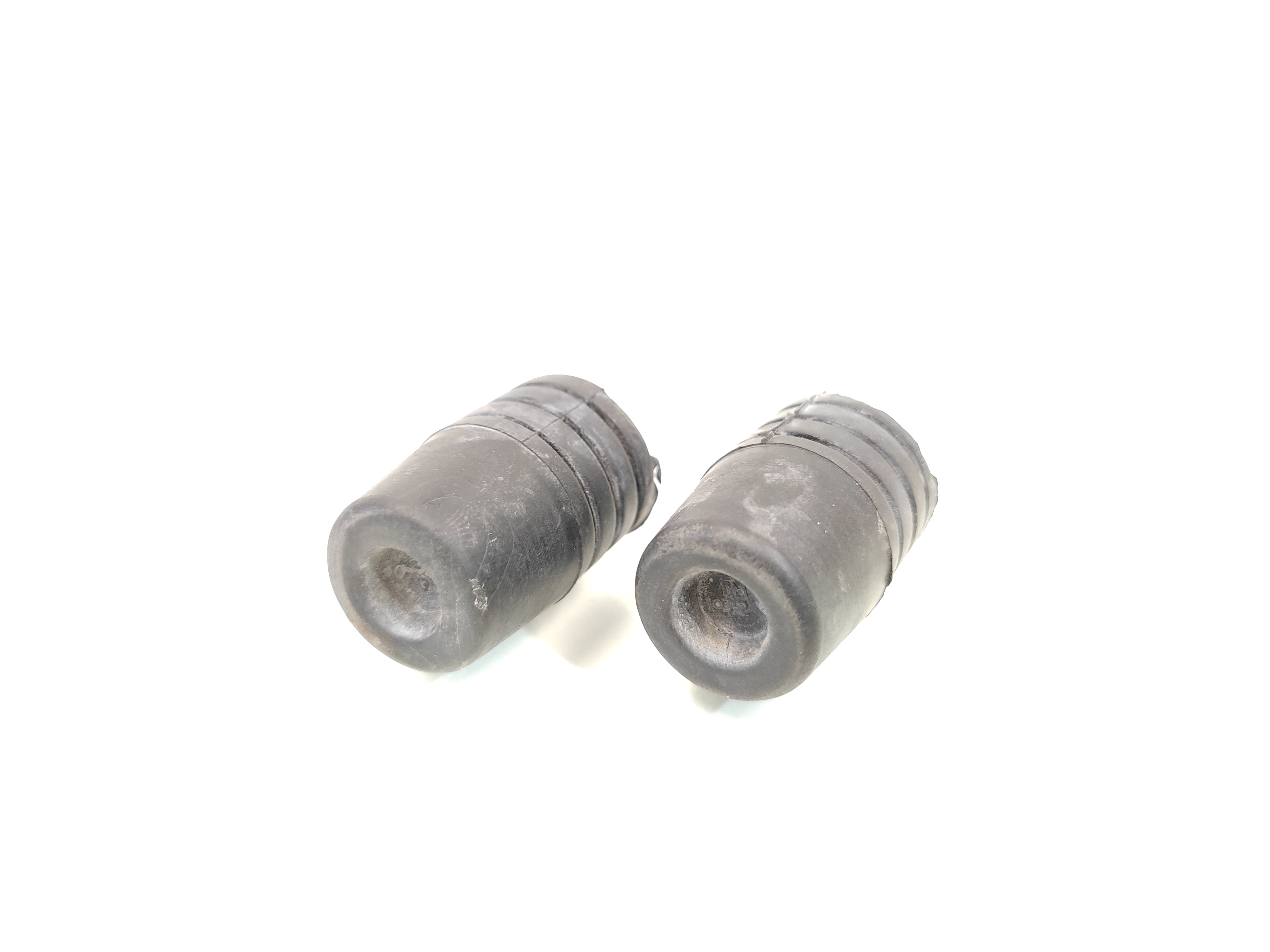 Par Borracha Batente Porta Malas Gm Onix 2013 Em Diante 2