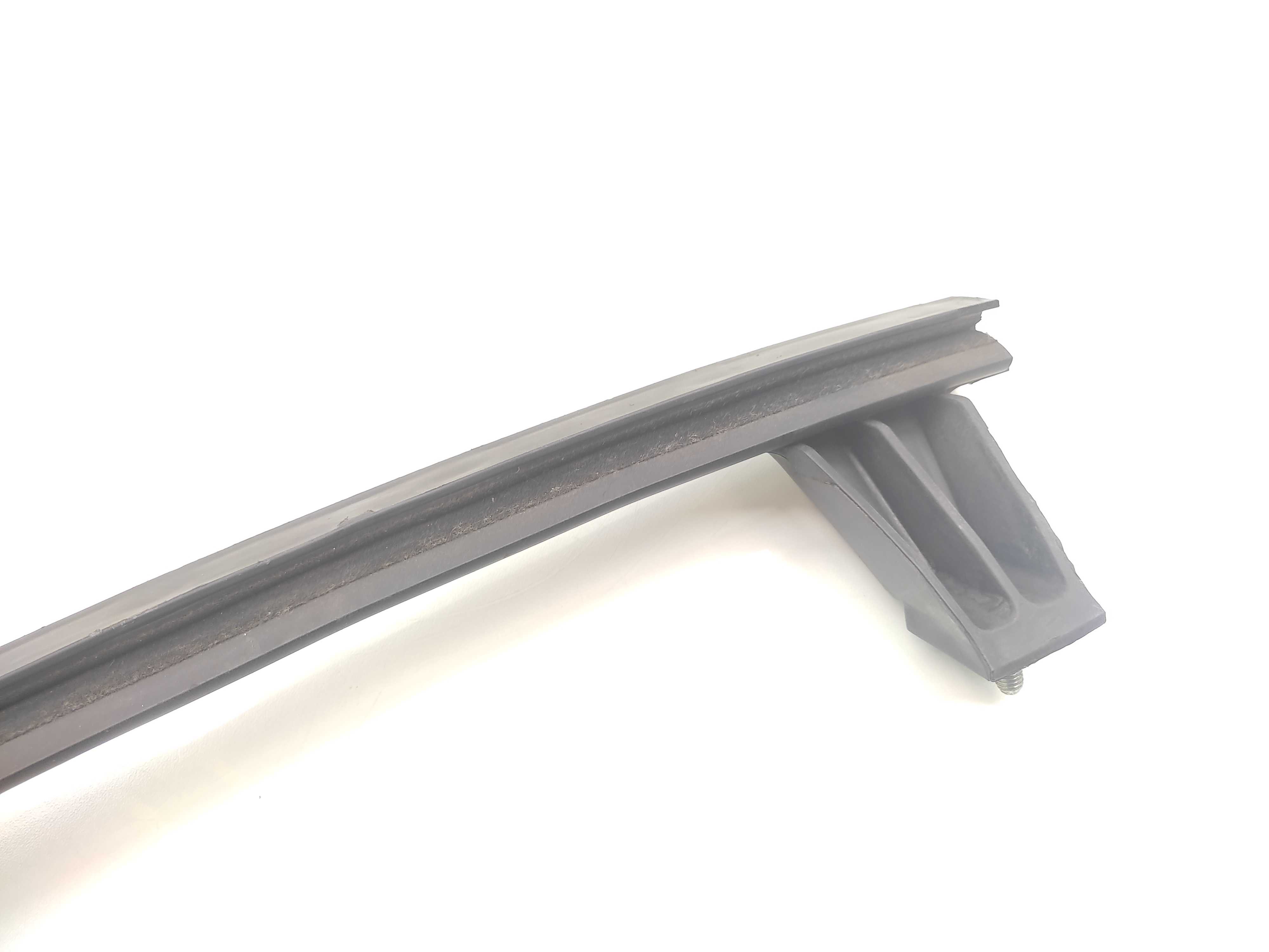 Guia Vidro Porta Traseira Esquerda Hyundai I30 2012 2011 4