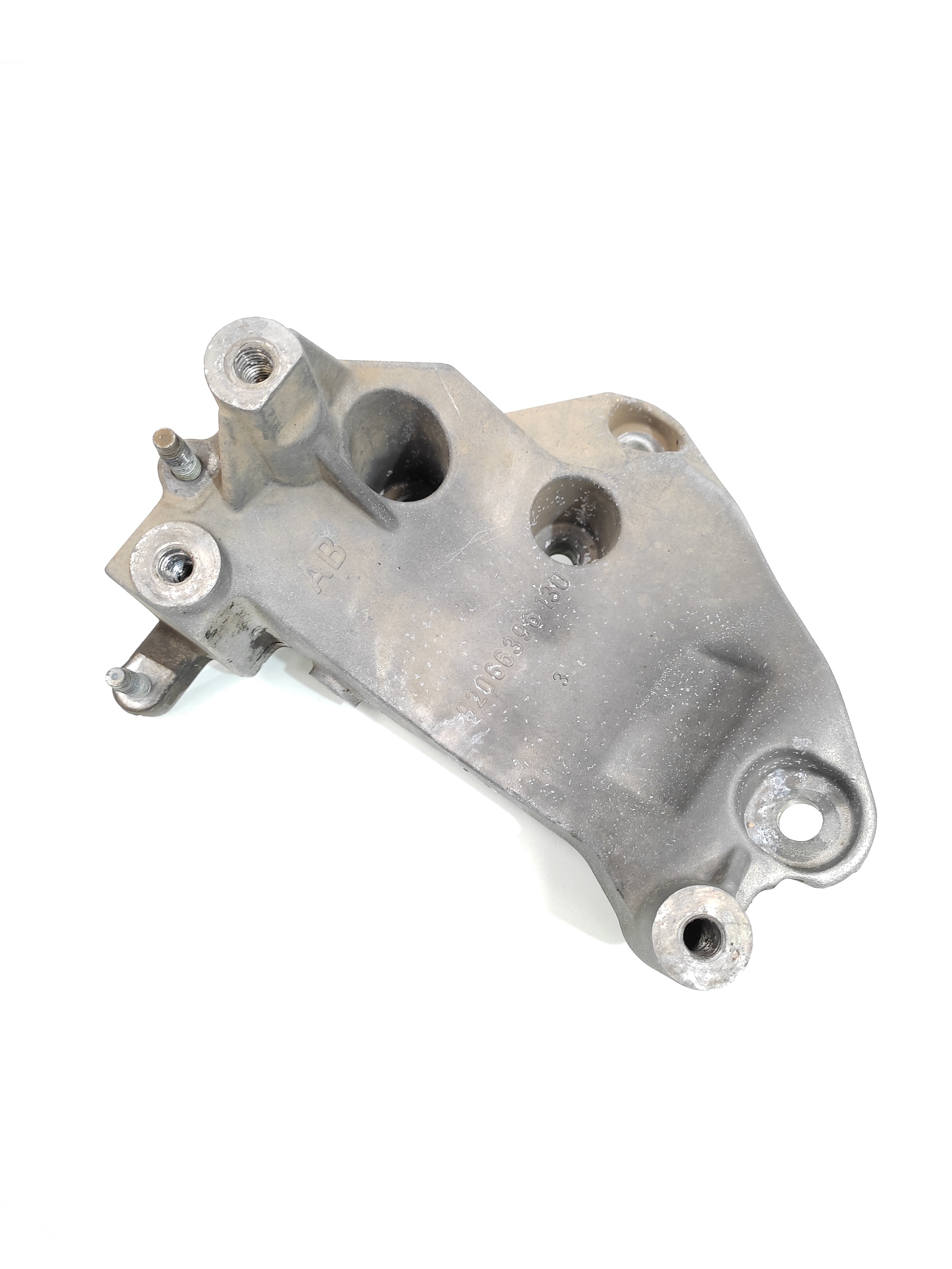 Suporte Do Alternador Gm Omega Australiano 3.6 V6 2008 2007 1