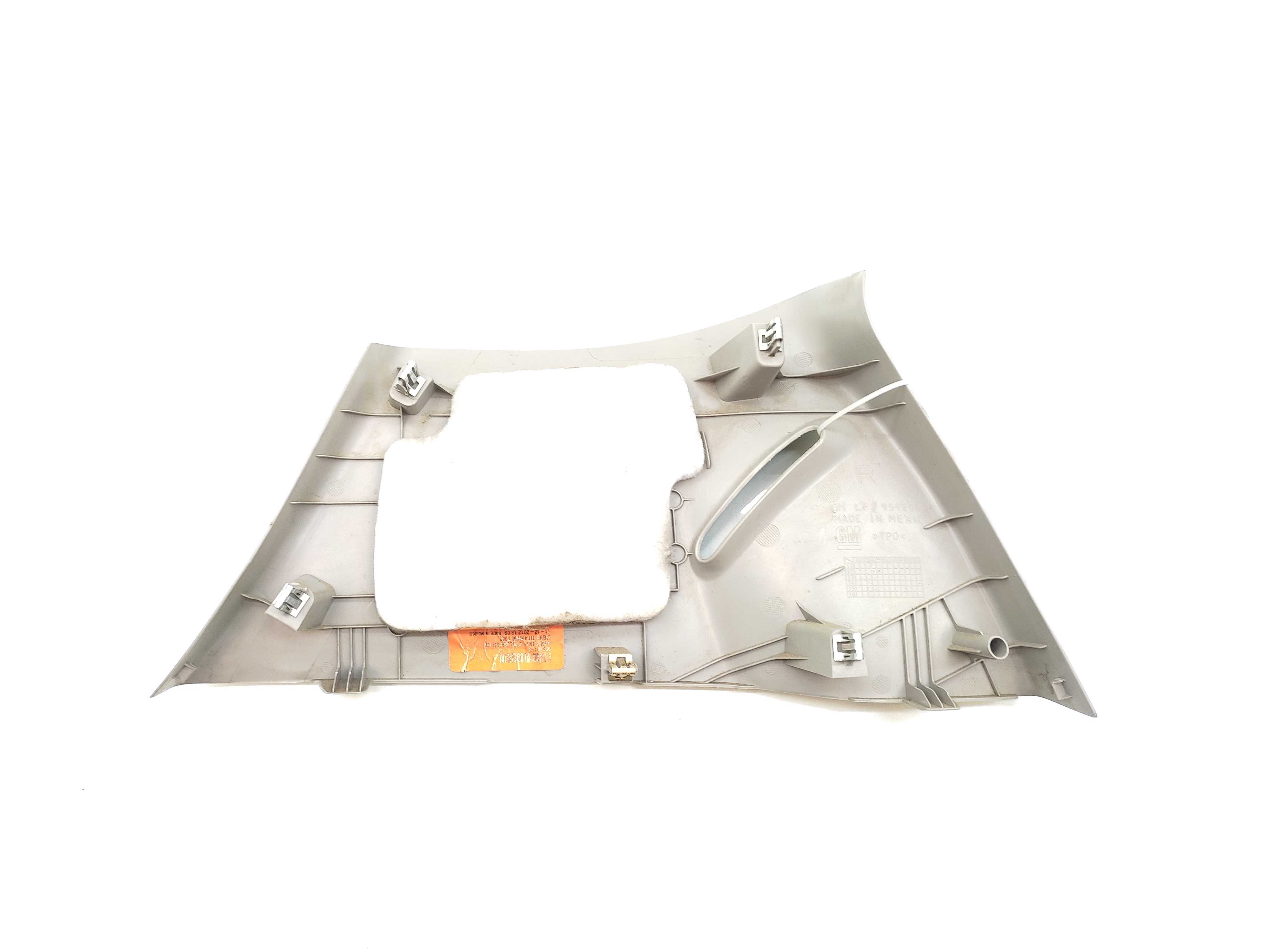 Acabamento Superior Coluna Traseira Direita Gm Sonic 2013 3