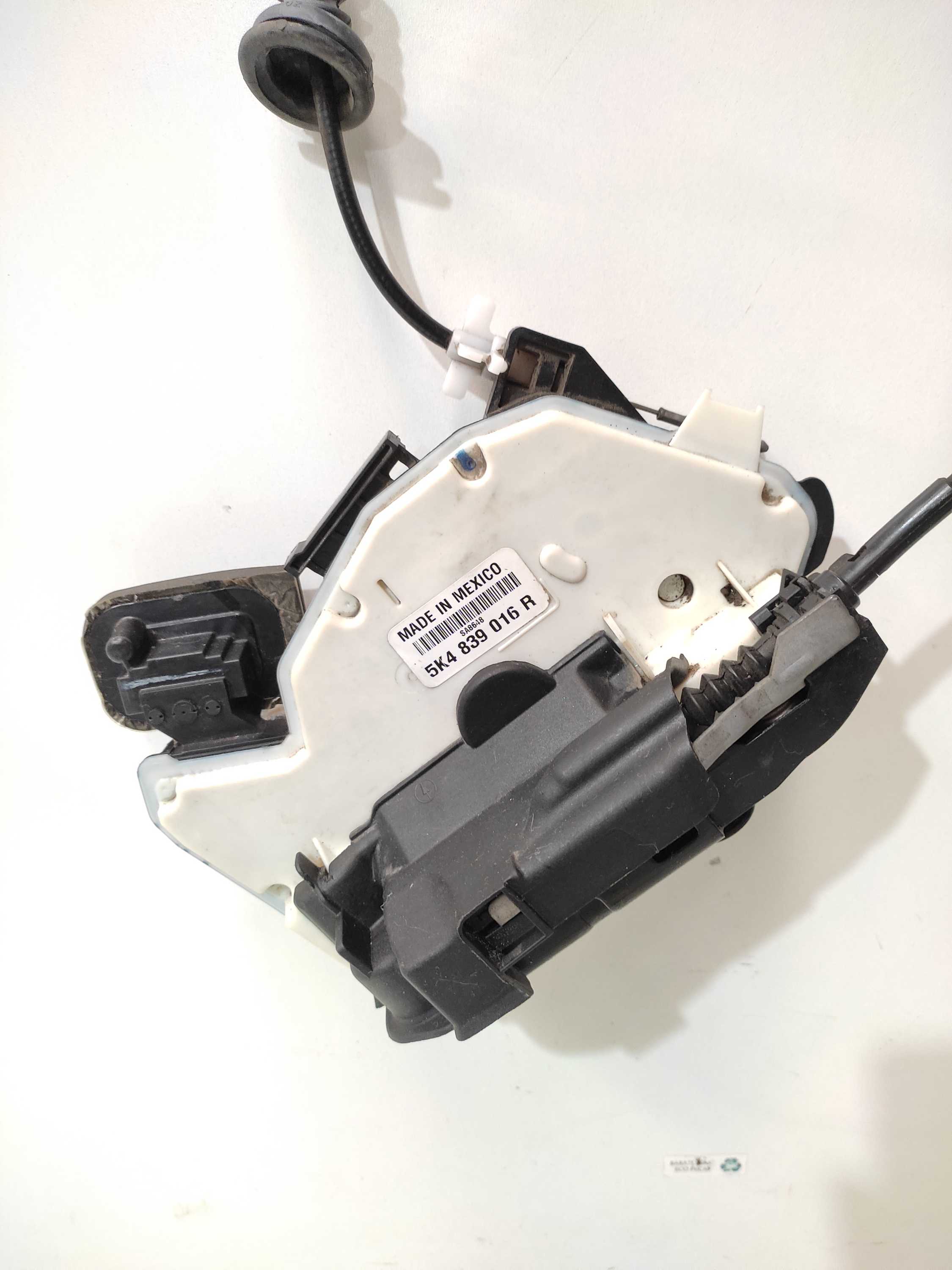 Fechadura Porta Traseira Direita Vw Golf Tsi 2015 Original 2