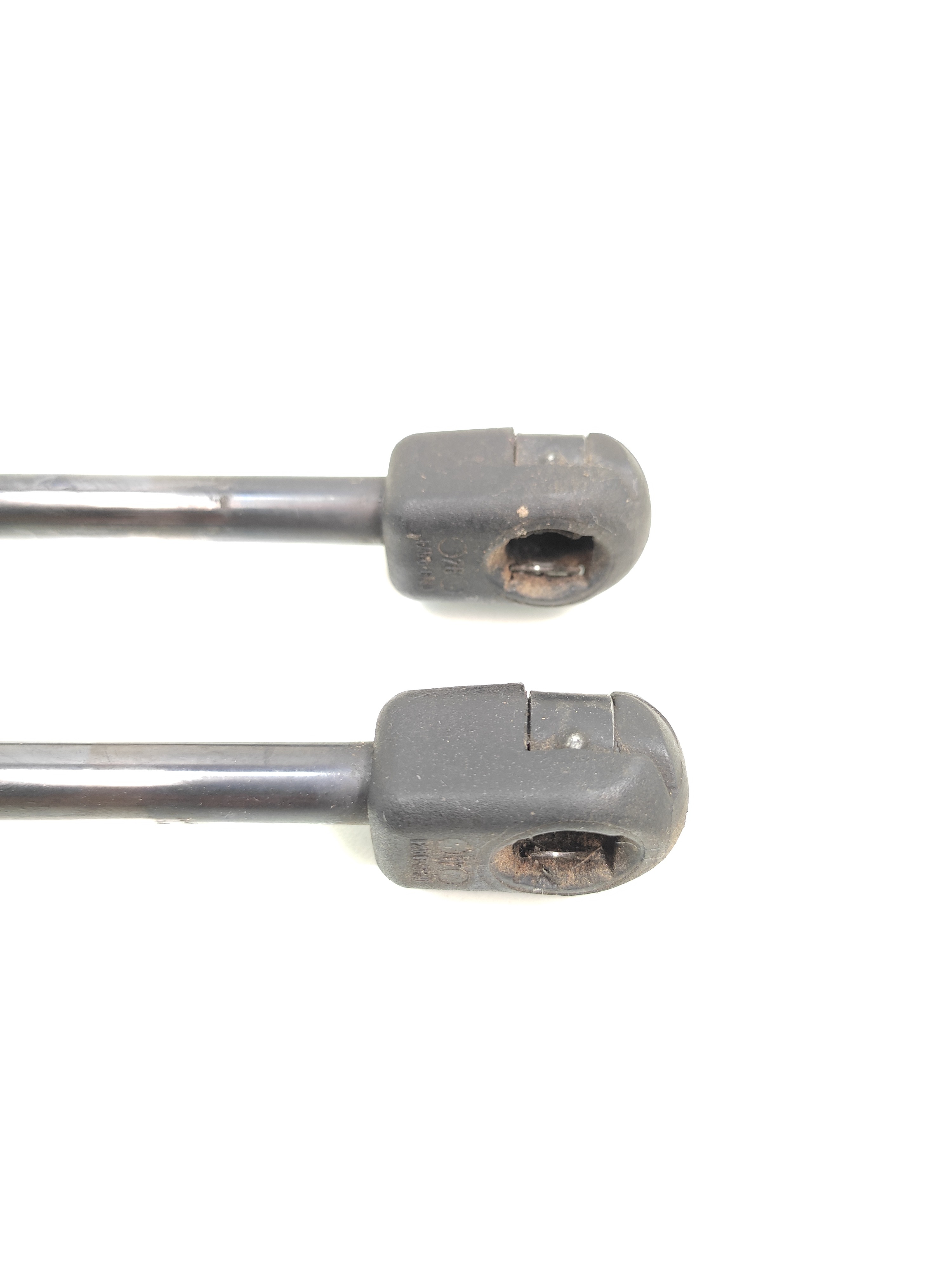 Par Amortecedor Tampa Traseira Porta Malas Gm Omega 2008 2
