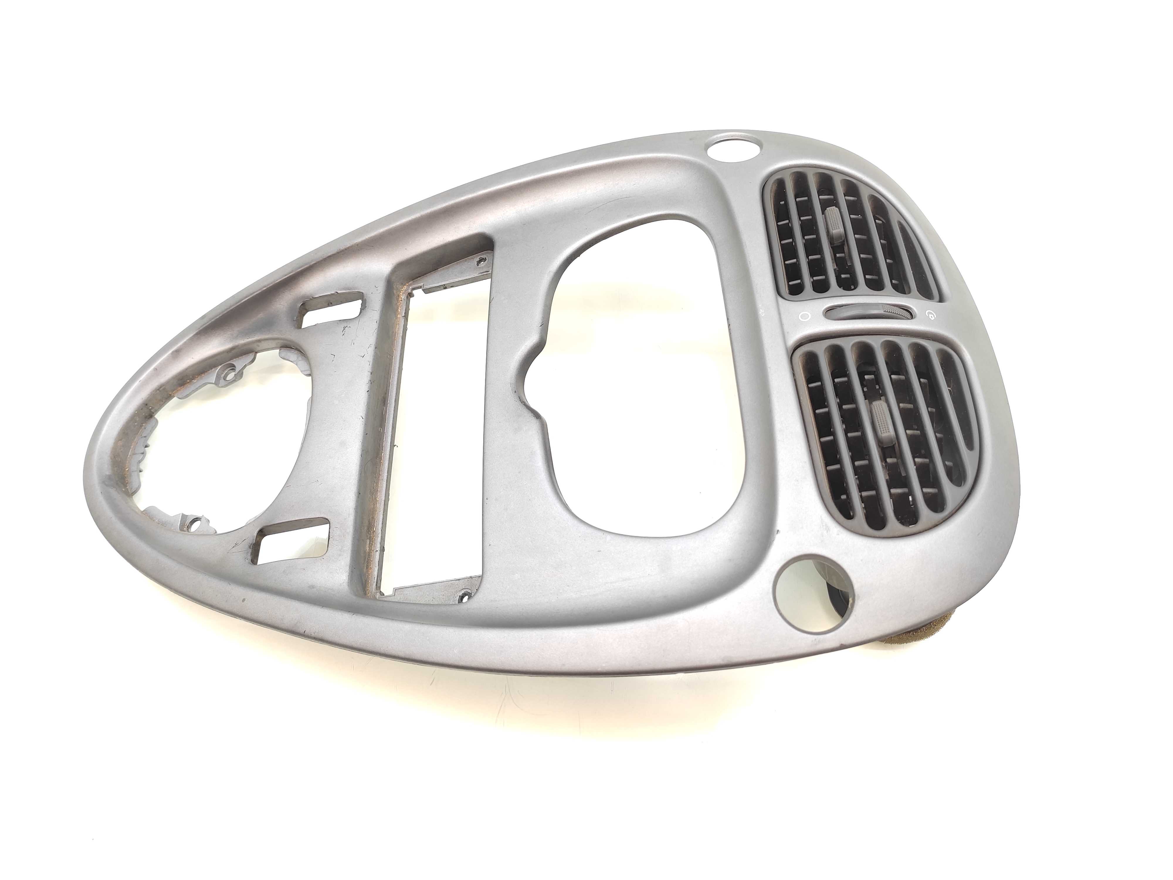 Moldura Central Com Difusor Painel Citroen Xsara Picasso 2