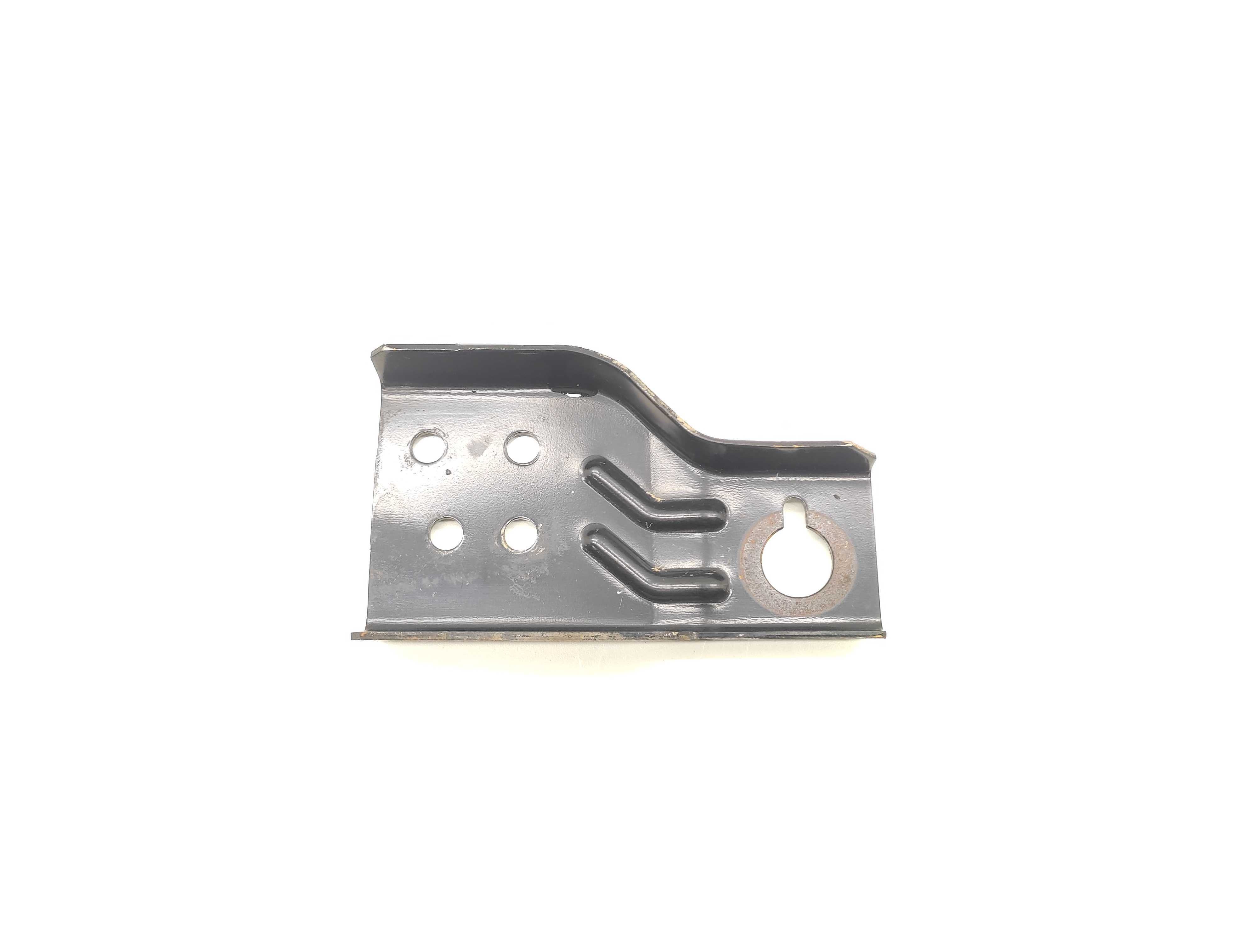 Suporte Inferior Direito Radiador Fiat Novo Palio 2013 2014 1