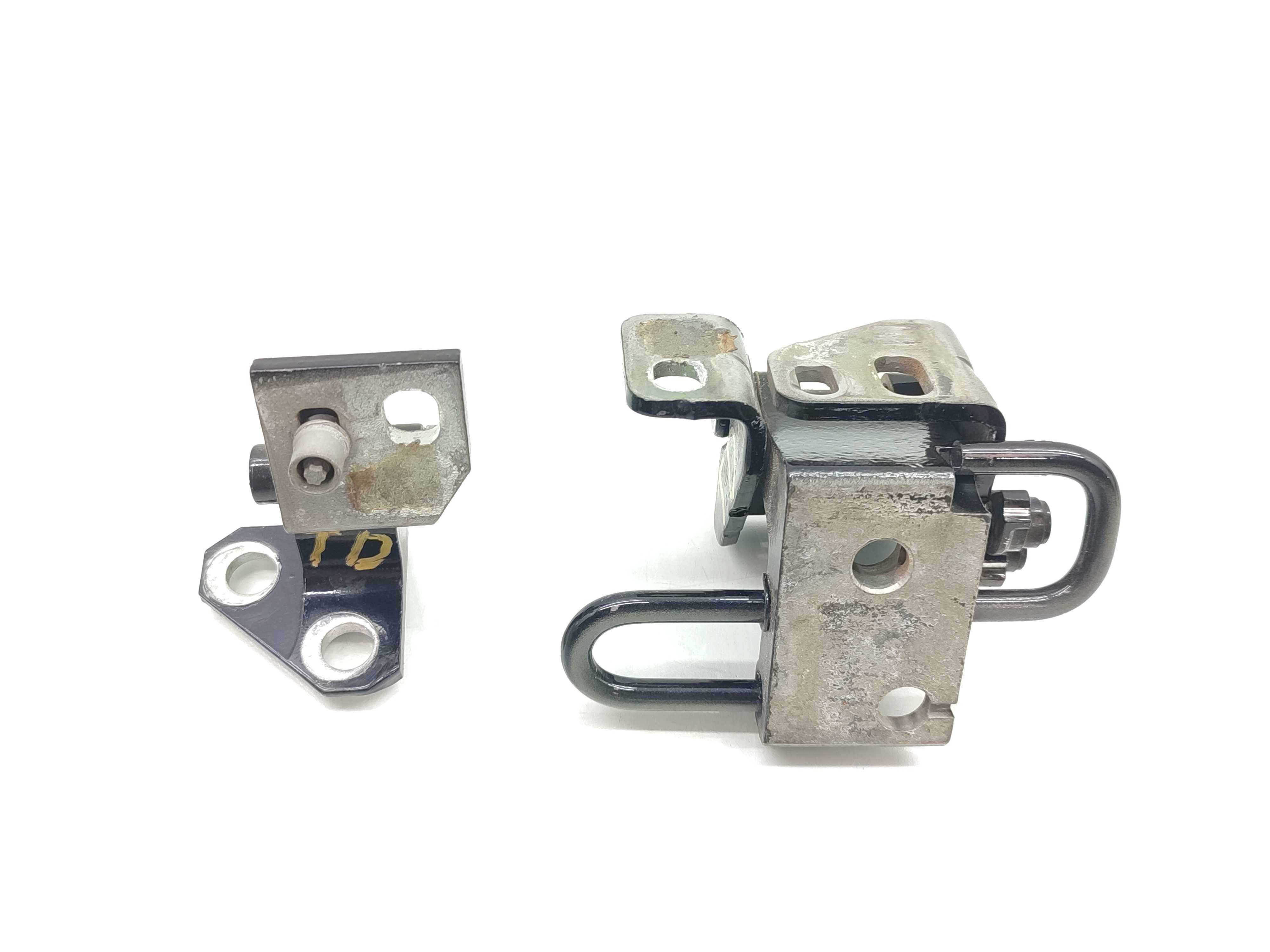 Dobradiça Porta Traseira Direita Vw Jetta Variant 2011 2012 2
