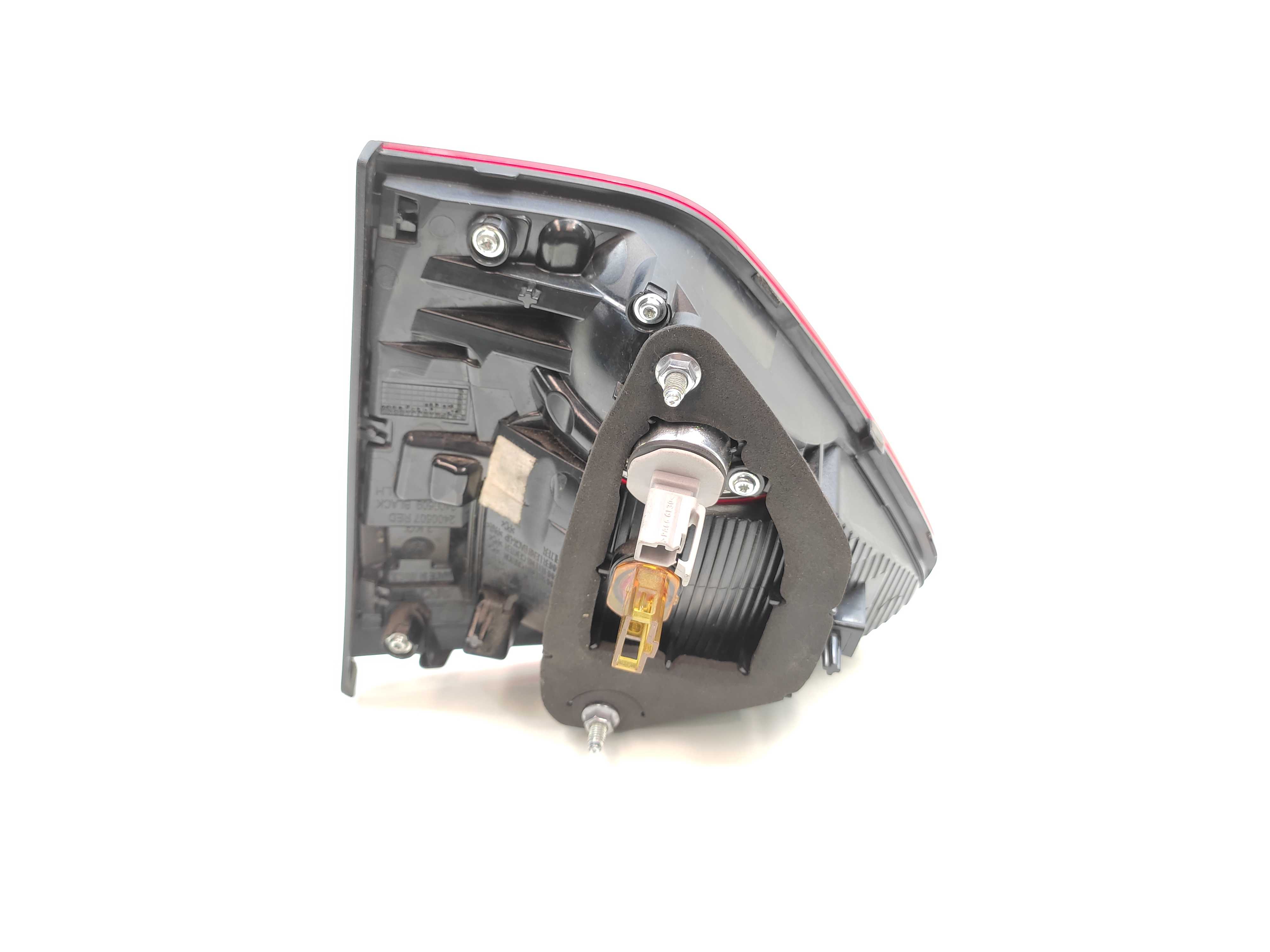 Lanterna Tampa Traseira Lado Esquerdo Vw Crossfox Fox 2016 3