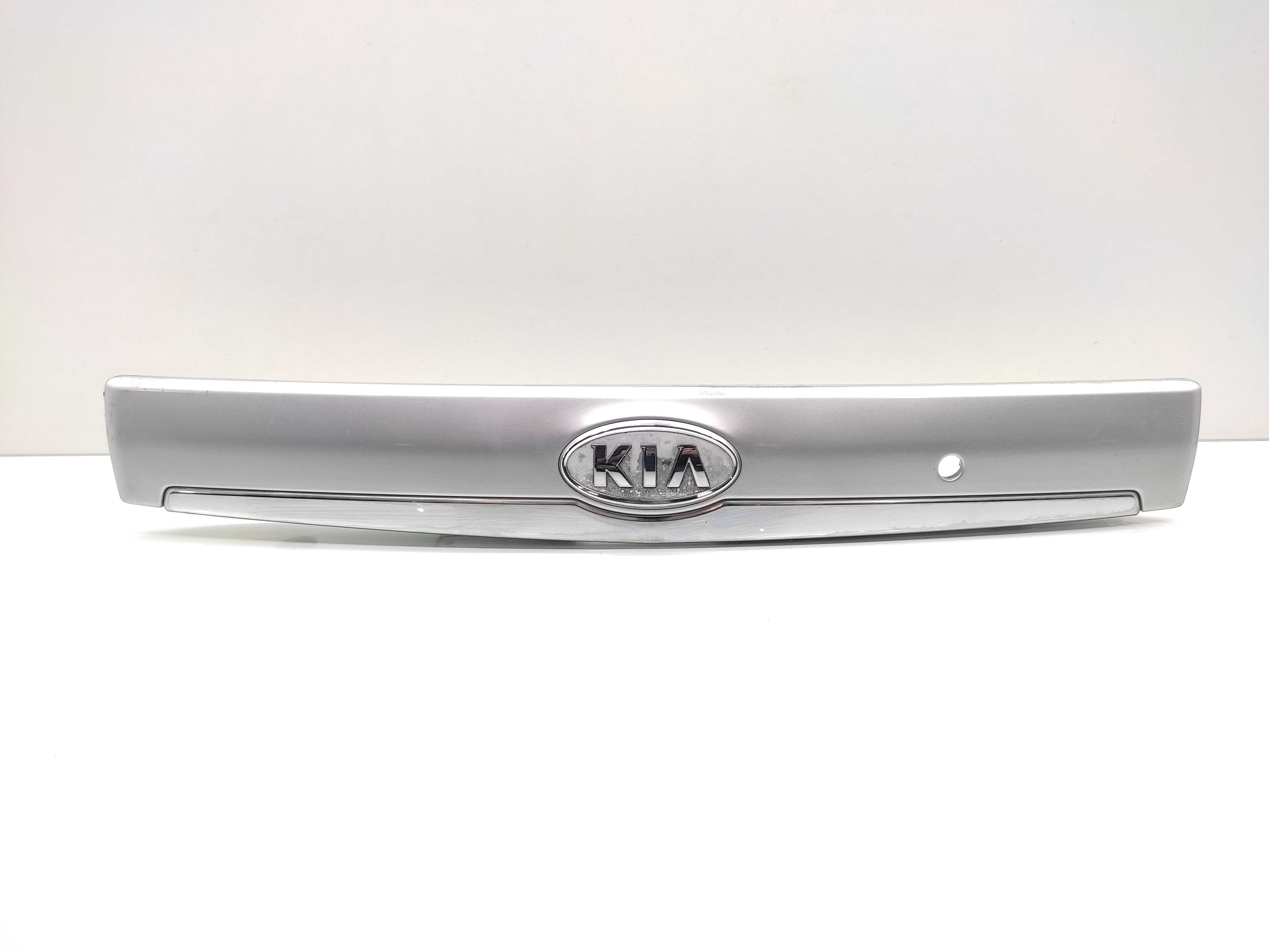 Régua Acabamento Tampa Traseira Kia Carnival 2007 2008 1