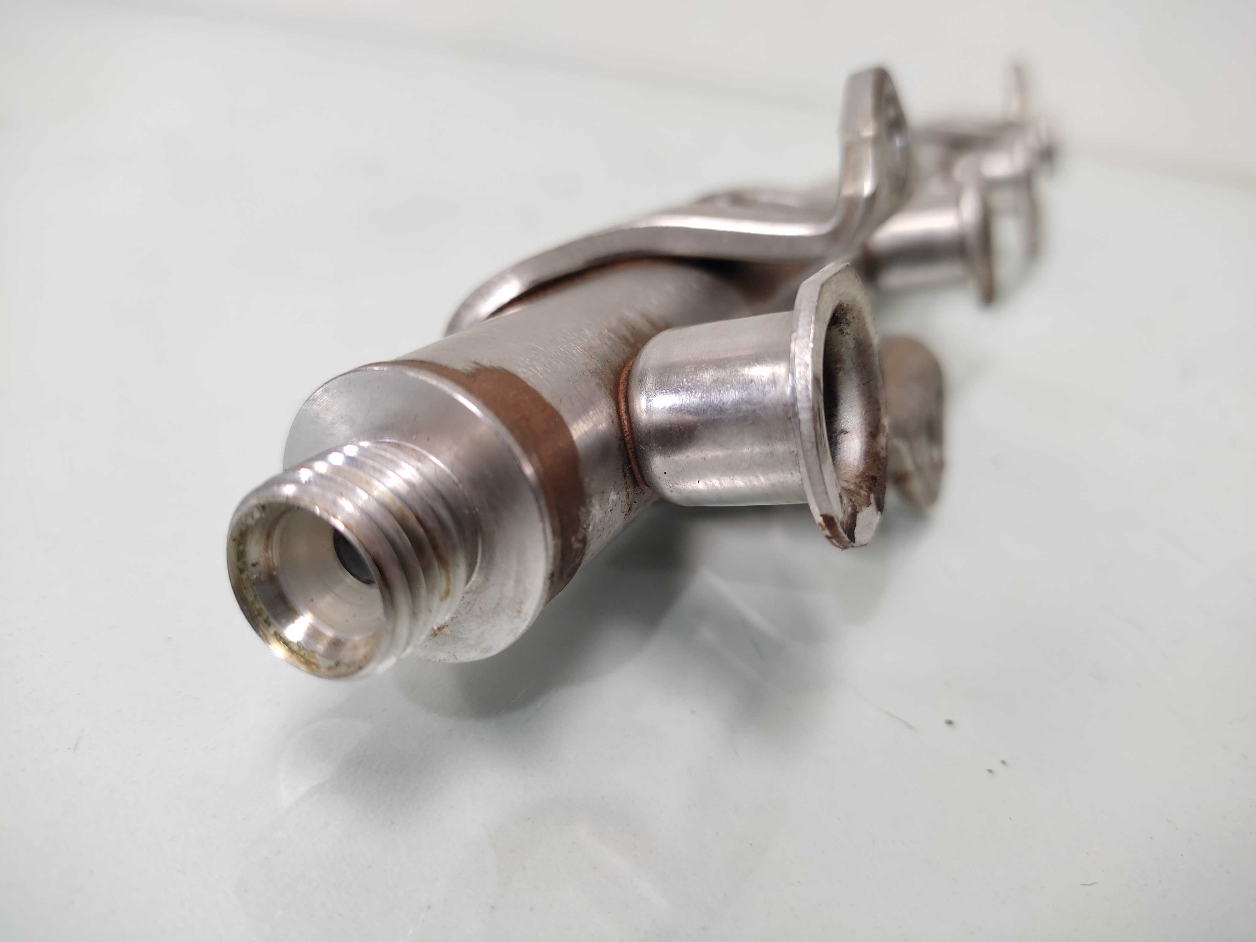 Flauta Dos Bicos Audi A1 A3 Q3 Vw Golf Jetta N? 04e133320d 3
