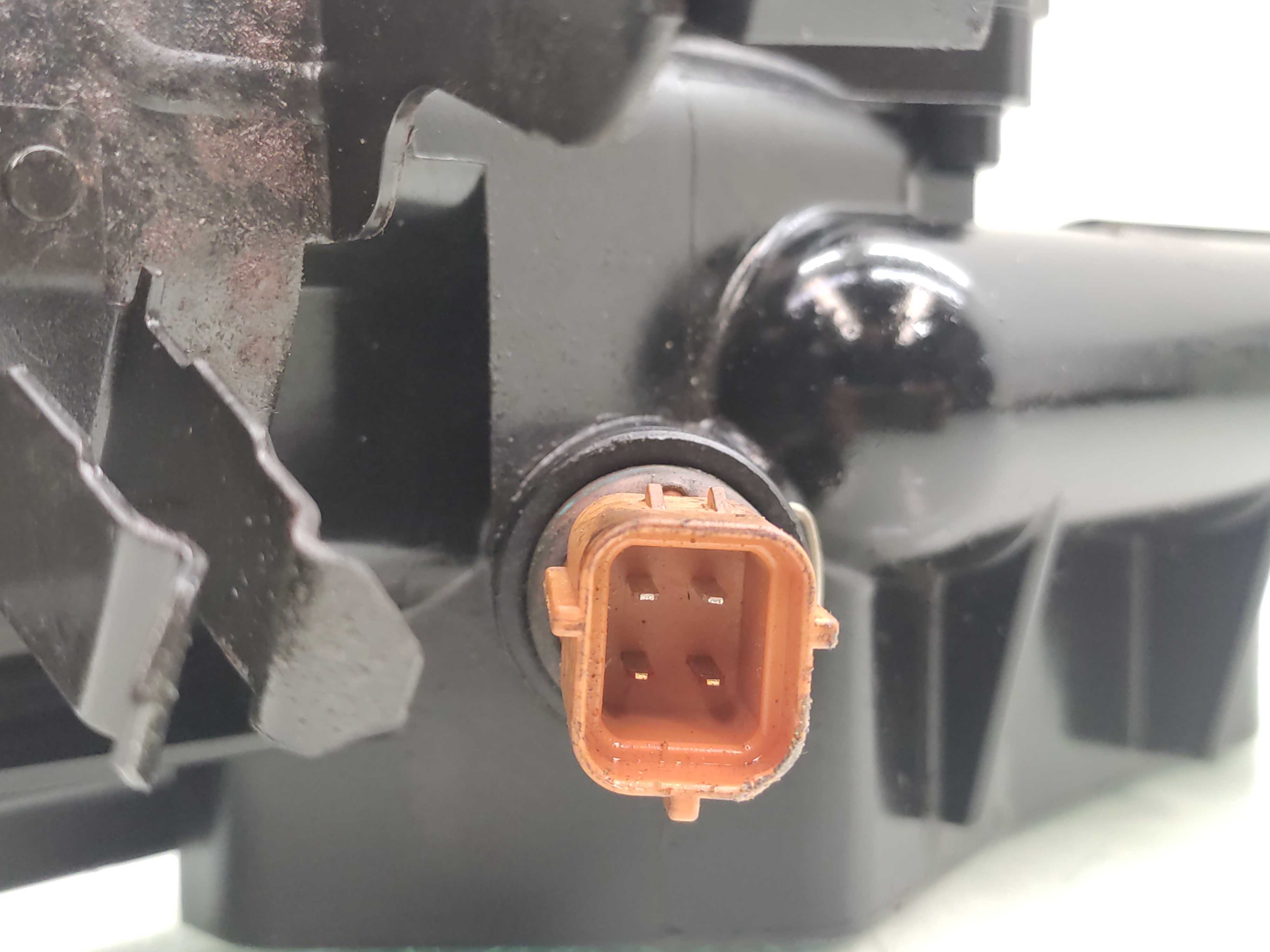 Carcaça Válvula Termostática Kia Sportage 2.0 2011 2012 13 5