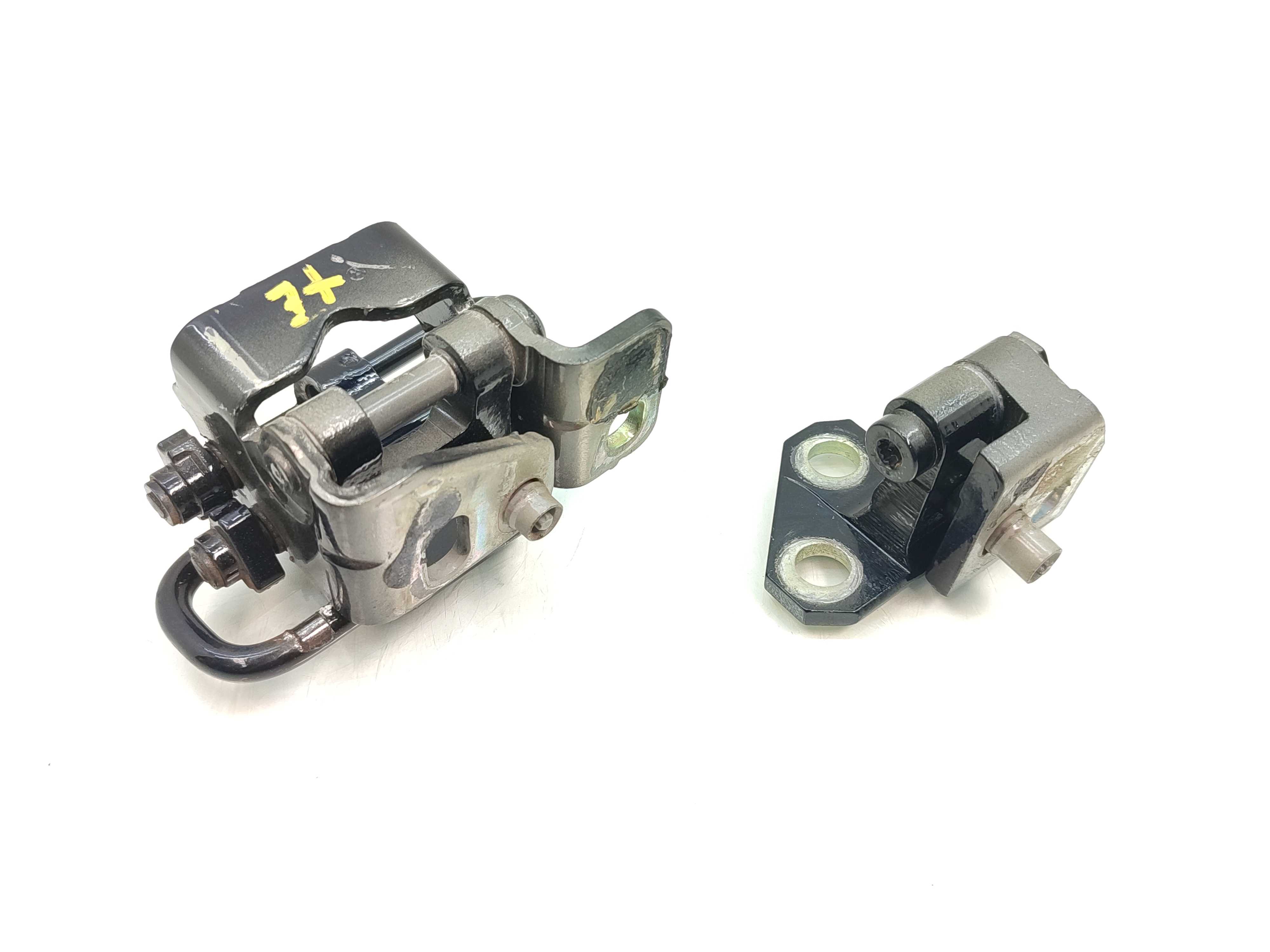 Dobradiça Porta Traseira Esquerda Vw Jetta Variant 2011 2012 3