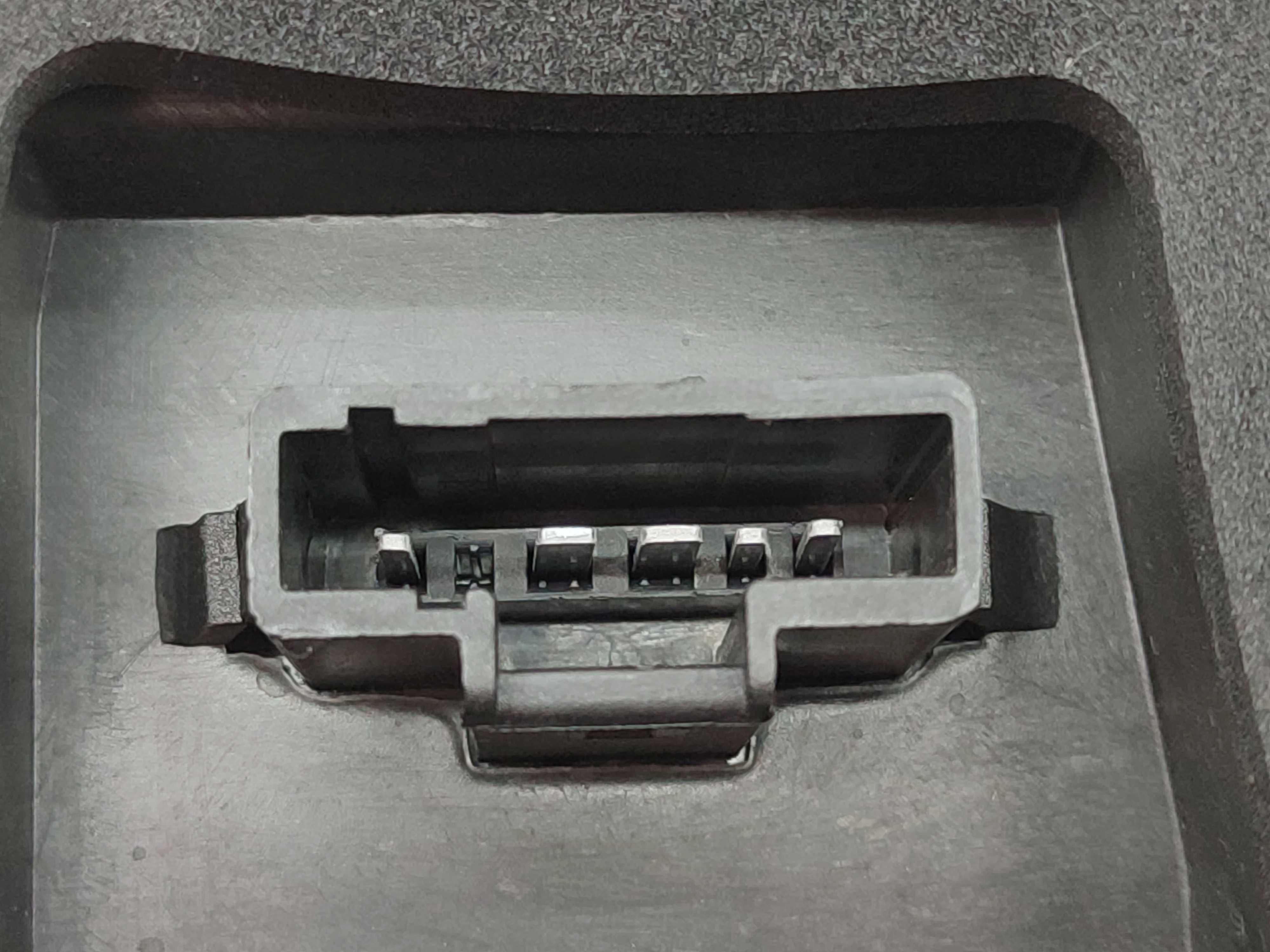 Circuito Soquete Lanterna Direita Renault Logan 2012 2011 3