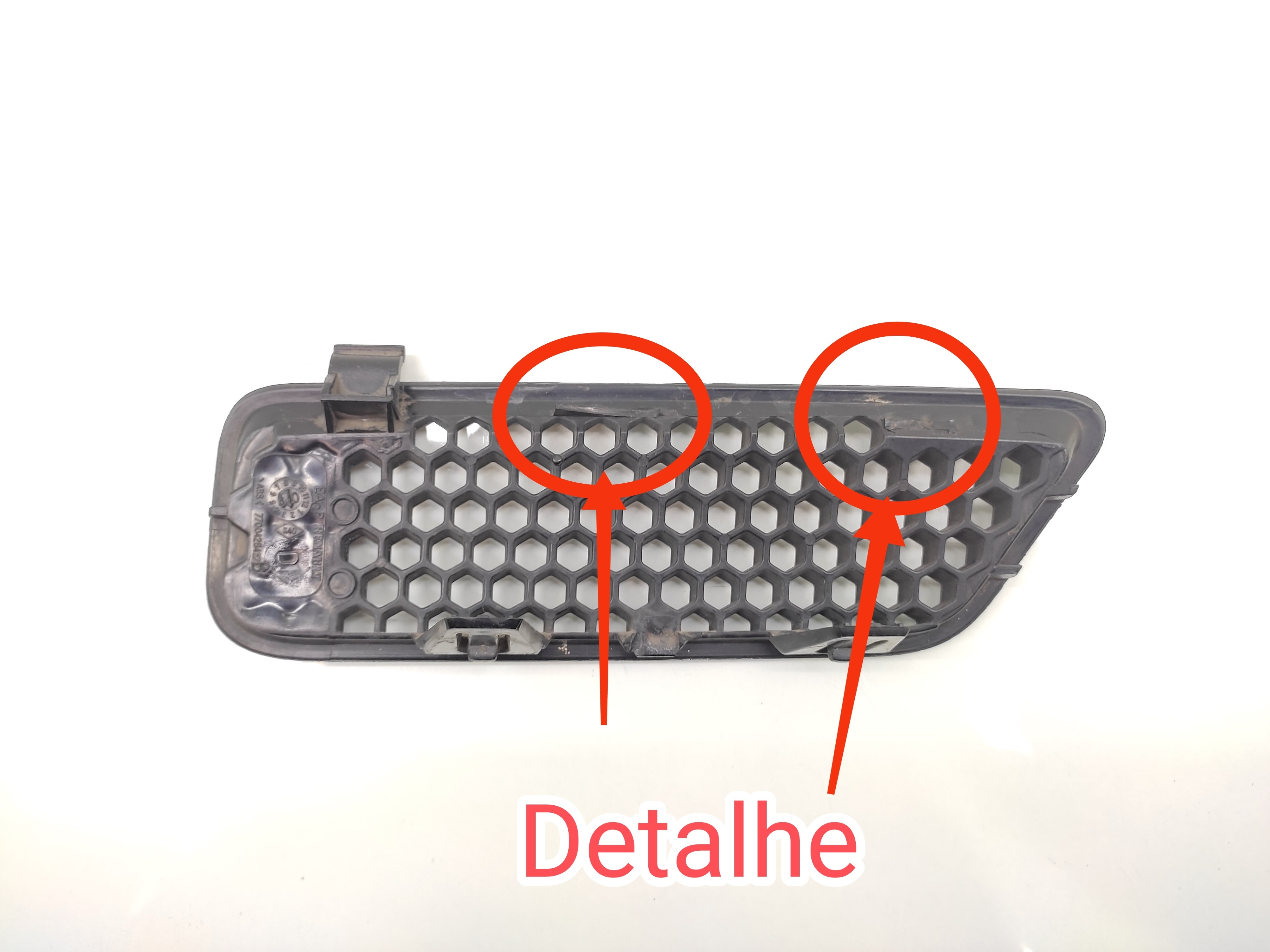 Grade Capô Lado Direito Renault Scenic 2002 Com Detalhe 2