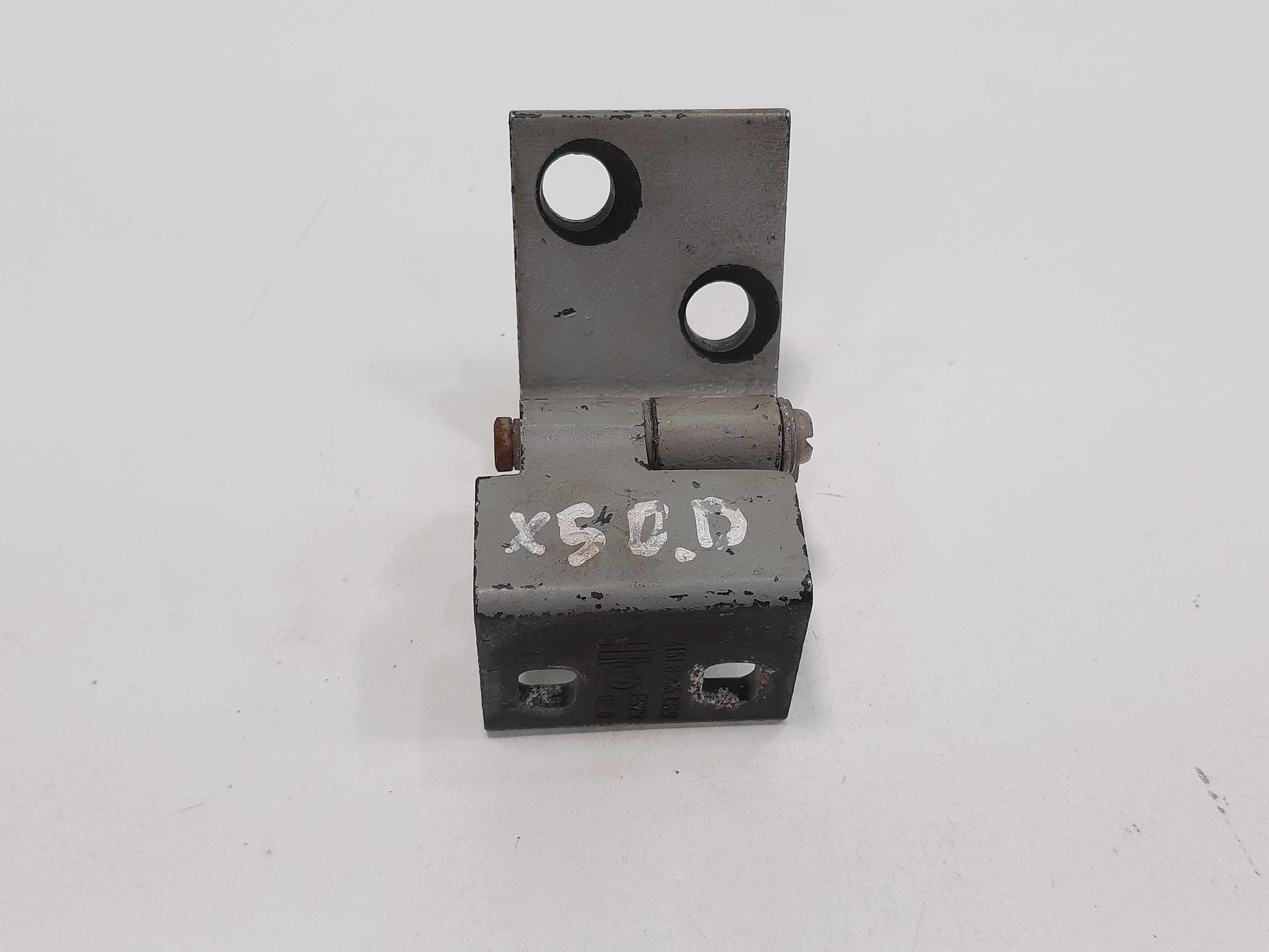 Dobradiça Porta Dianteira Direita Bmw X5 2000 2001 Á 2006