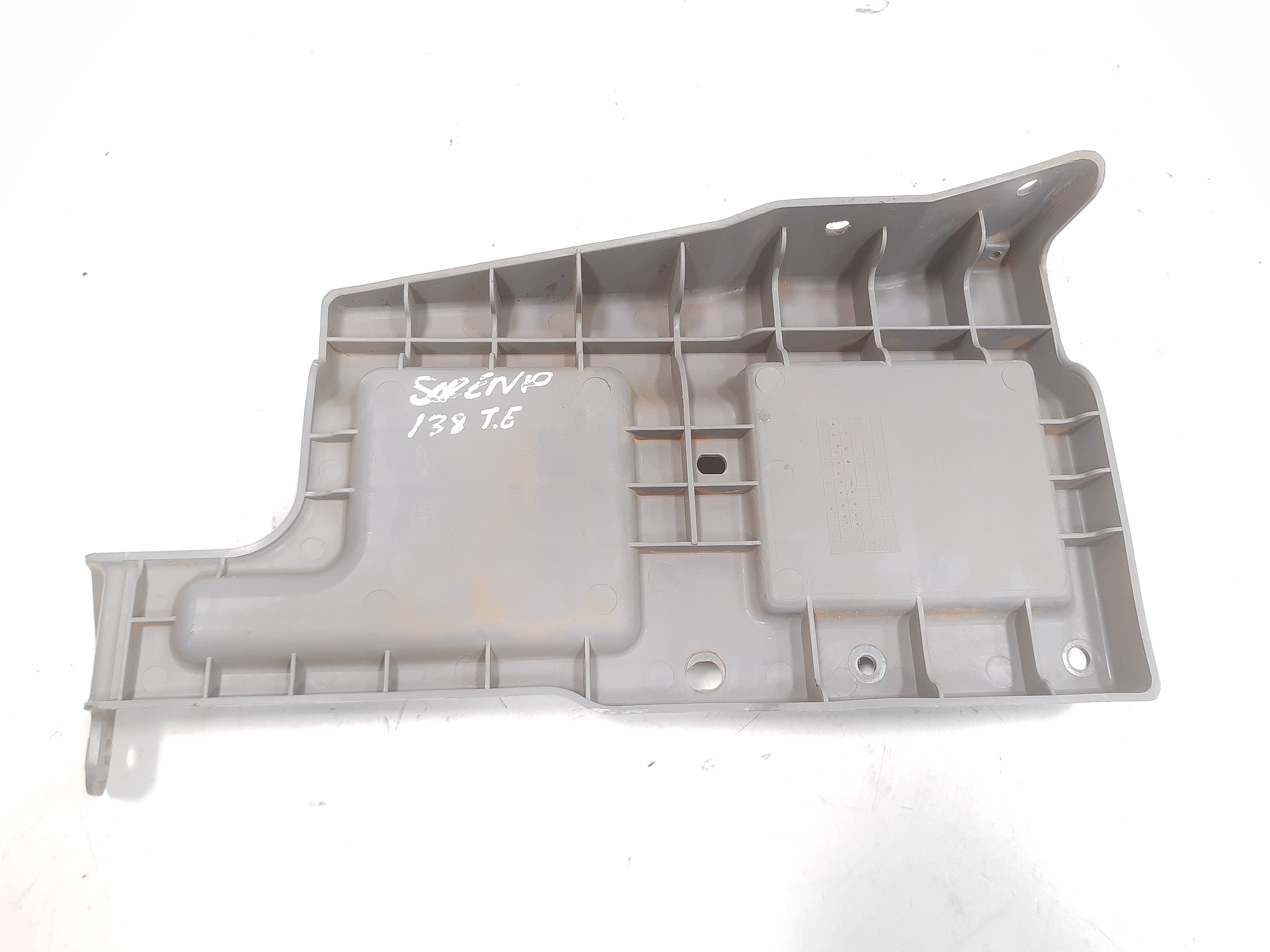 Suporte Guia Para-choque Traseiro Esq Kia Sorento 2006 Á 009