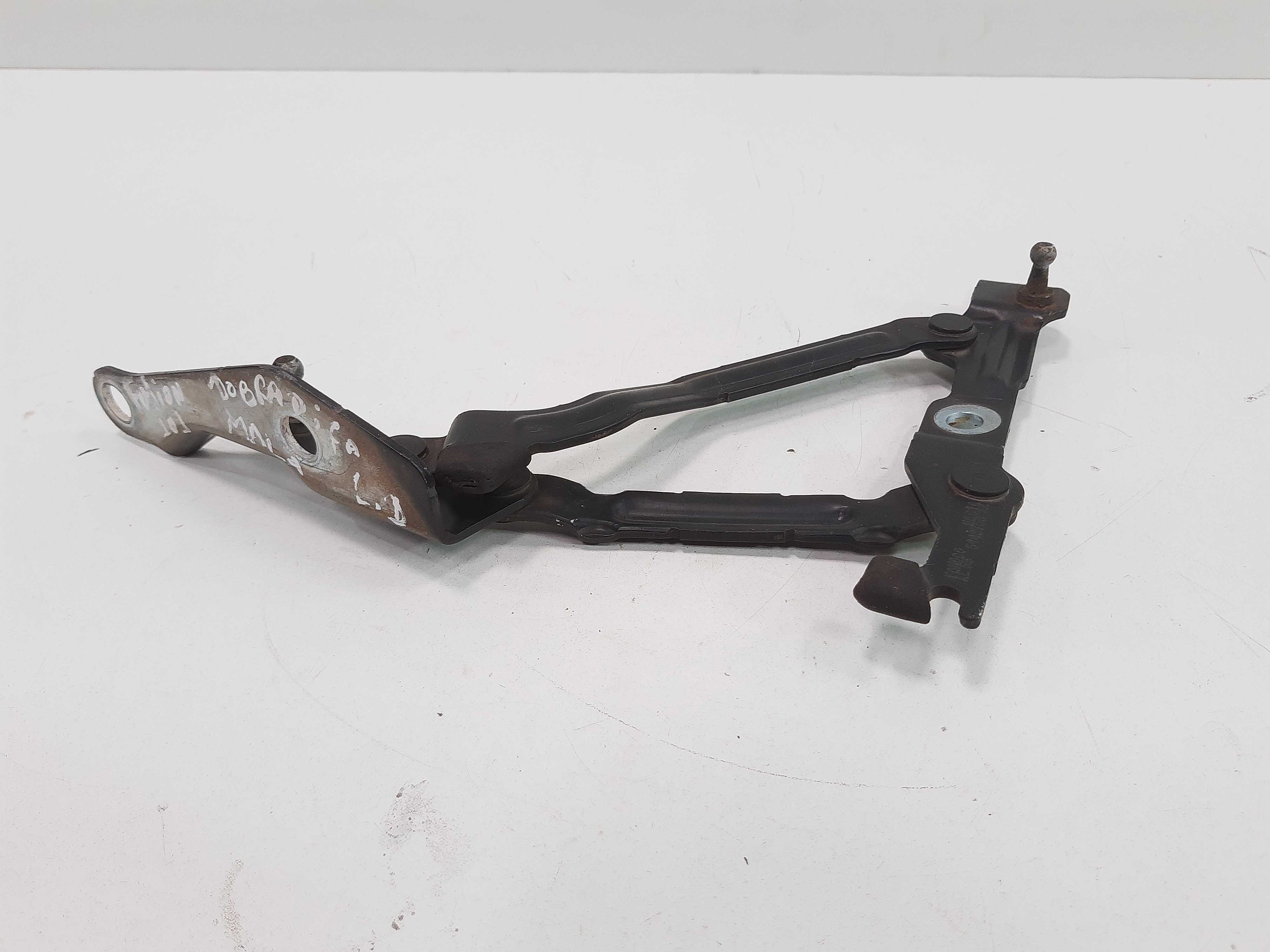 Dobradiça Direita Porta Malas Ford Fusion 2006 2007 A 2011