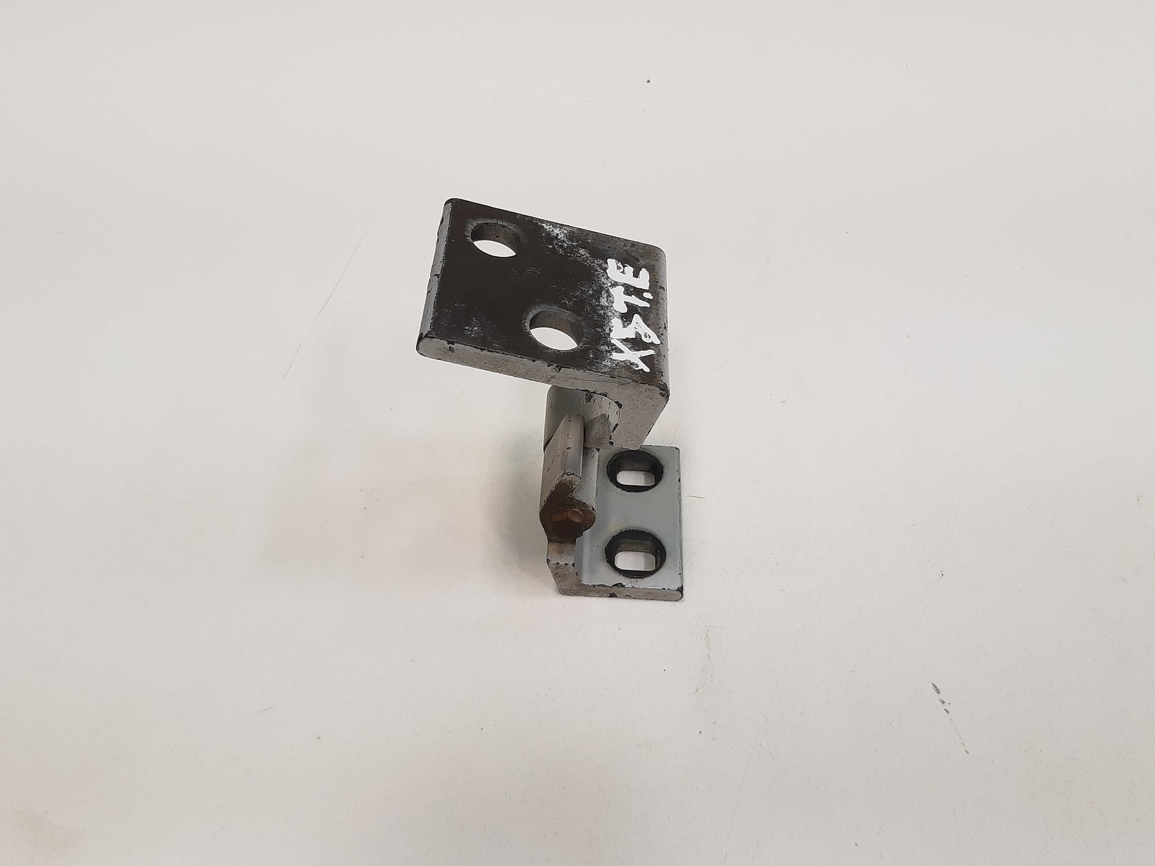 Dobradiça Porta Traseira Esquerda Bmw X5 2000 2001 A 2006