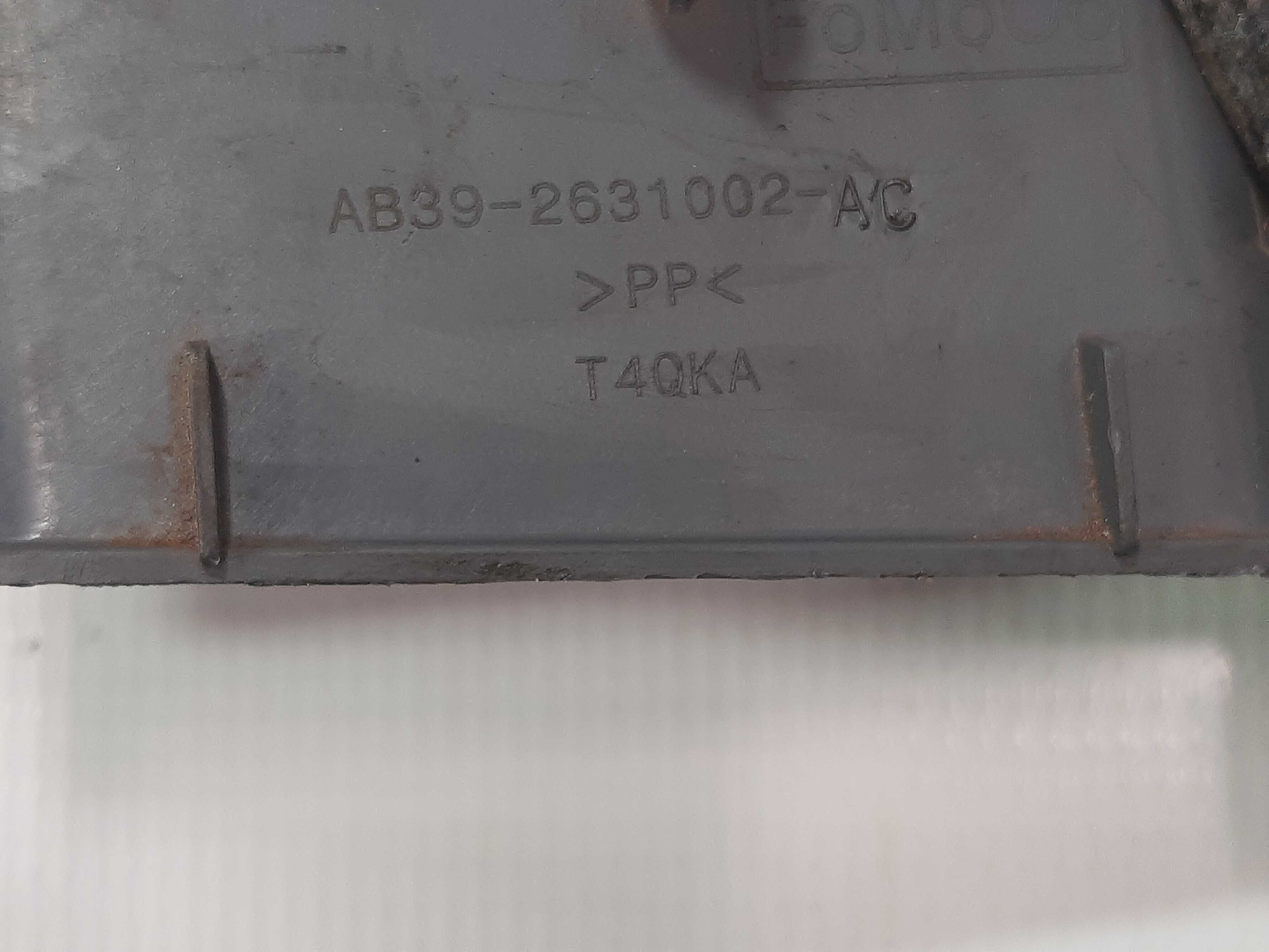 Moldura Coluna Traseira Esquerda Ford Ranger 2012 A 2016