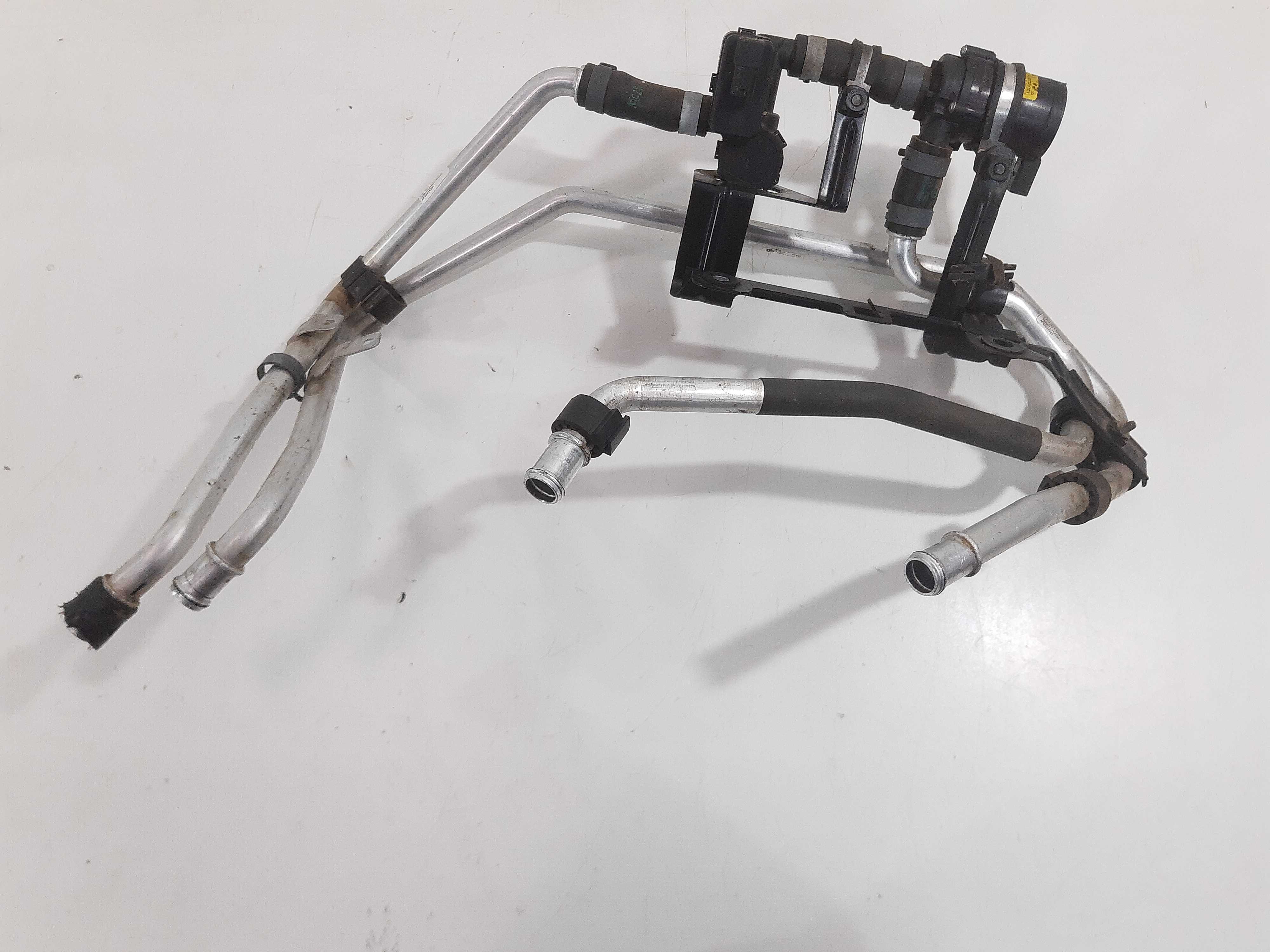 Válvula Circulação Água Porsche Cayenne 2011 2012 Á 2015