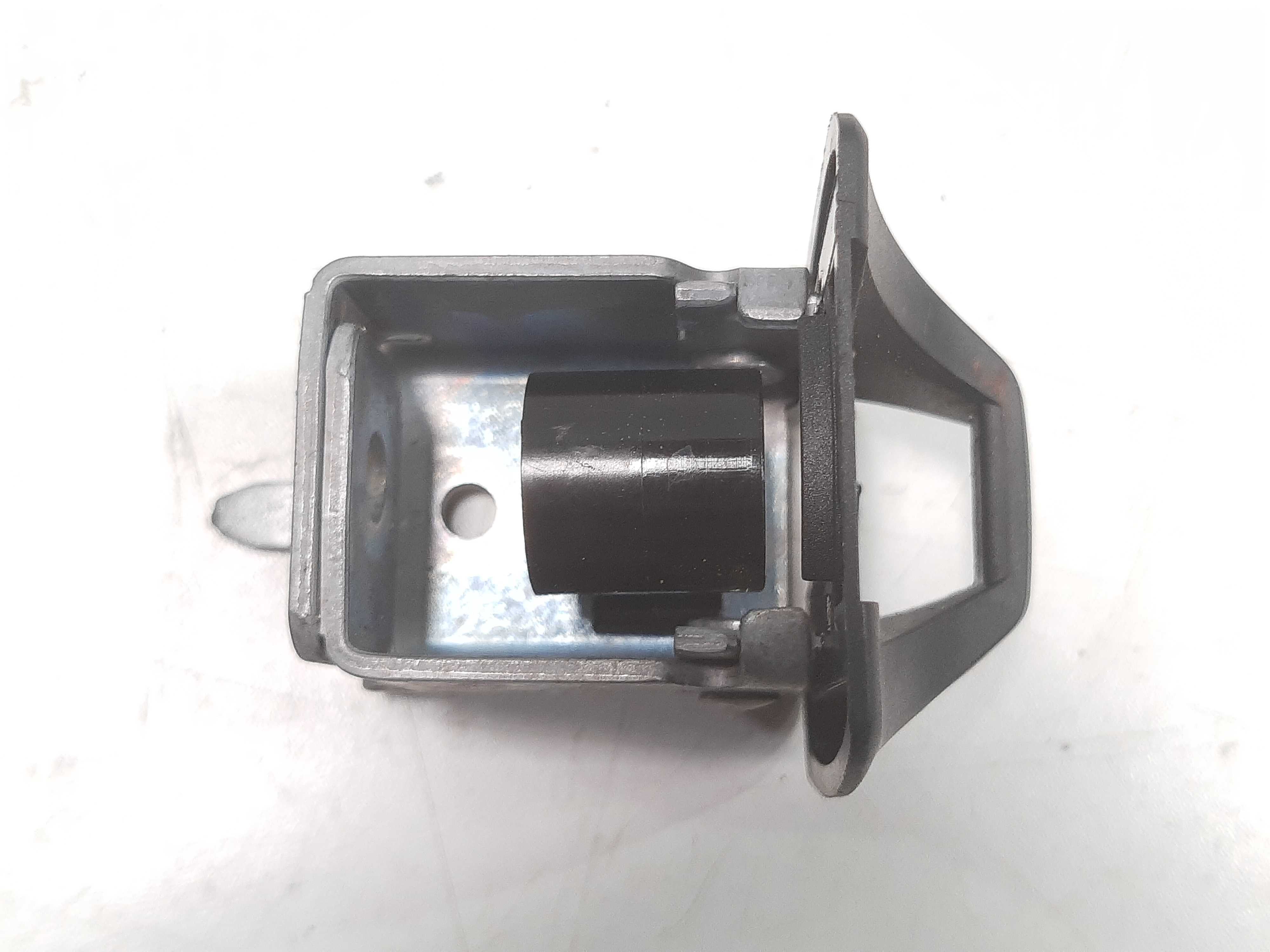 Gancho Porta-malas Direito Bmw 320i E90 2006 2007 Á 2012
