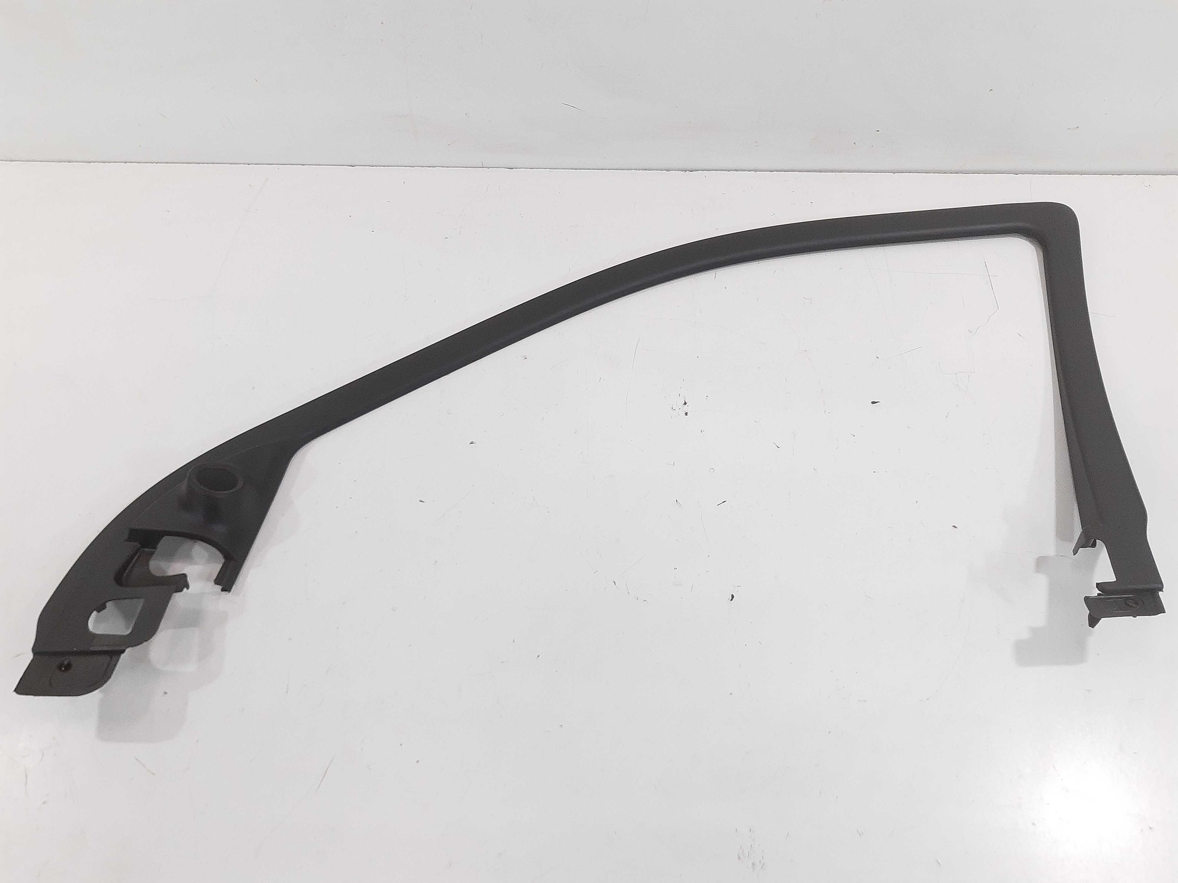 Guarnição Dianteira Direita Jeep Grand Cherokee 2011 Á 2014