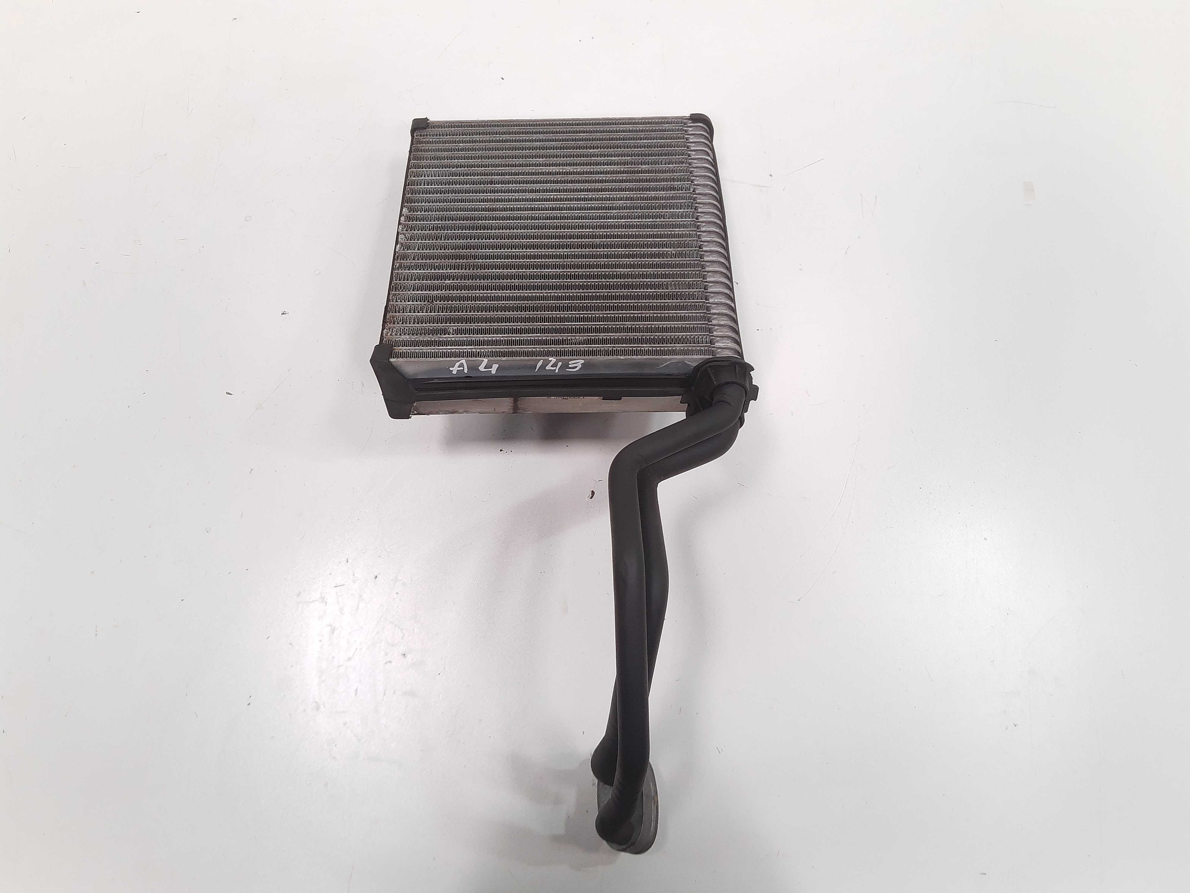 Radiador Ar Condicionado Audi A4  2.0 2006 Á 2009 Xx