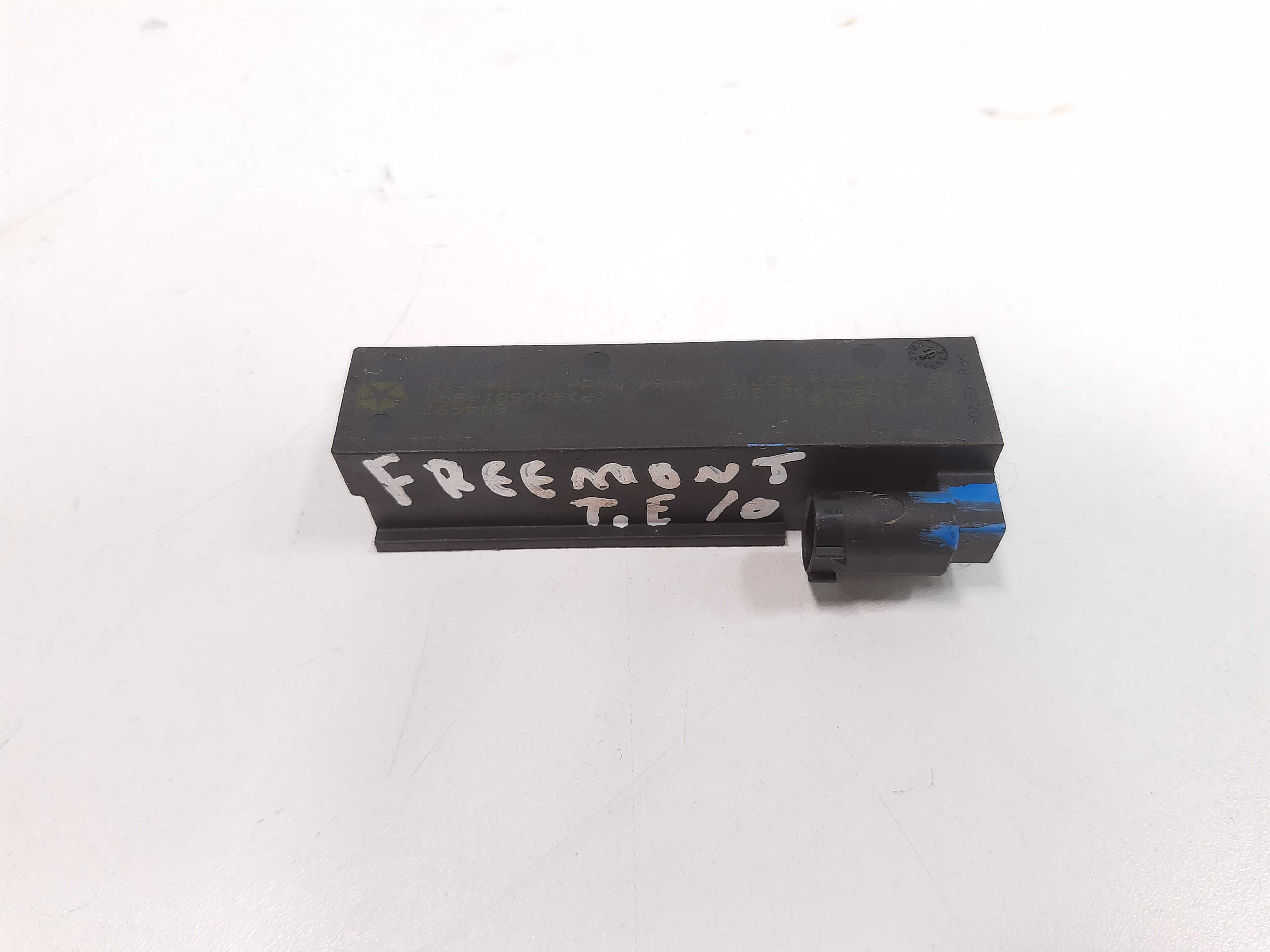 Módulo Antena Traseira Esquerda Fiat Freemont 2008 A 2015