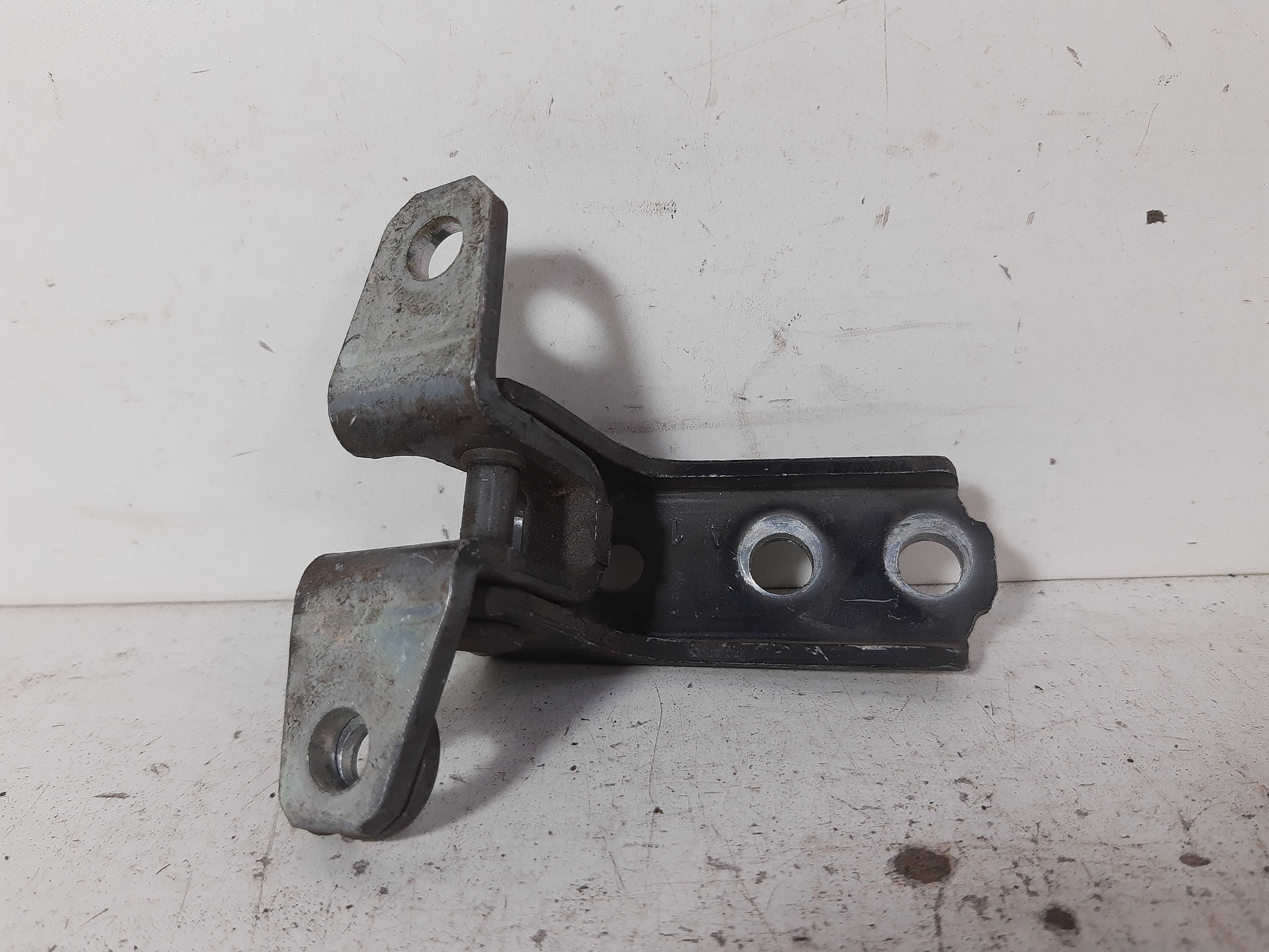 Dobradiça Porta Dianteira Direita Pajero Full 2008 A 2018