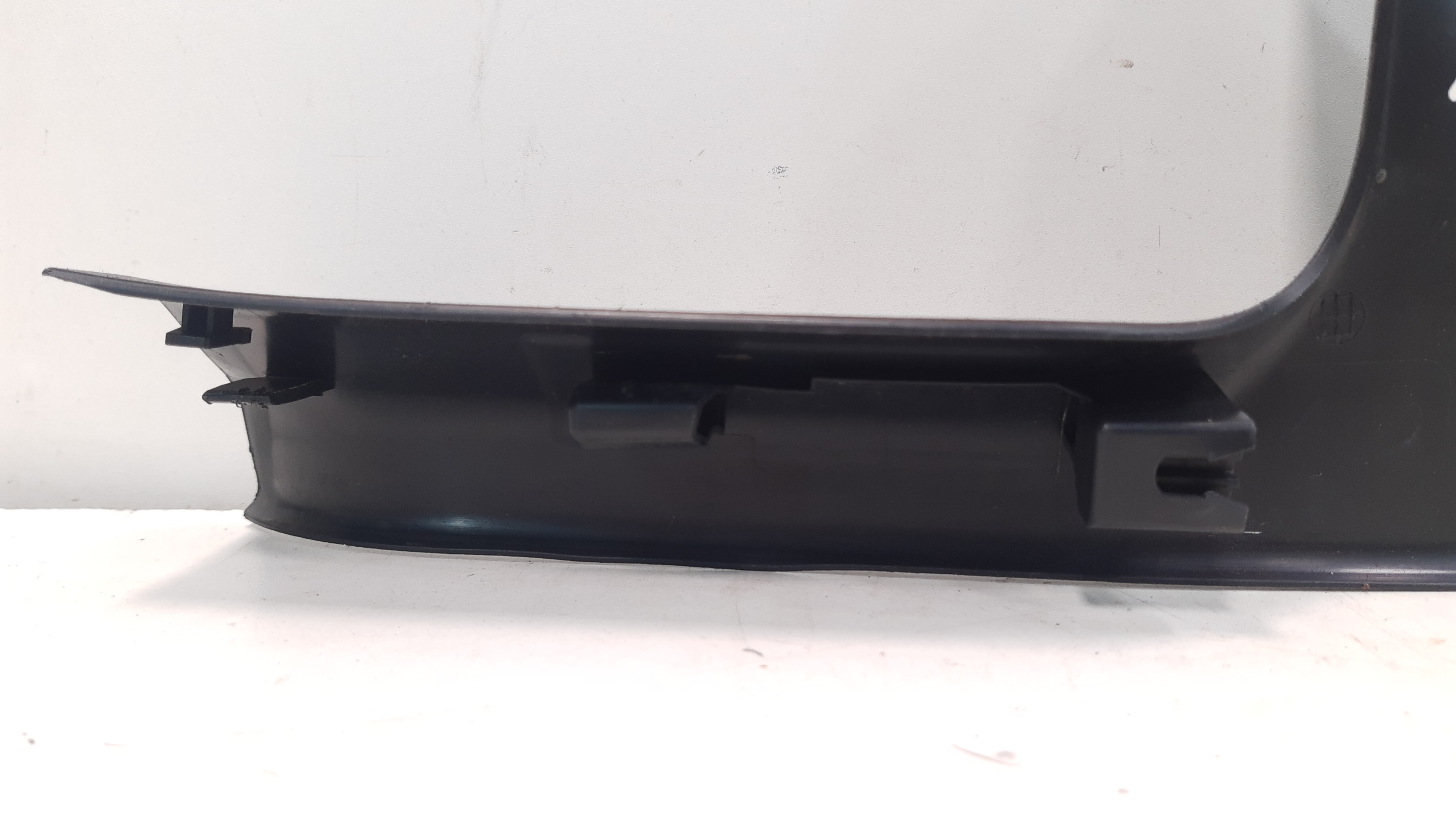 Soleira Interna Porta Traseira Dir Mercedes C250 2015 Á 2018