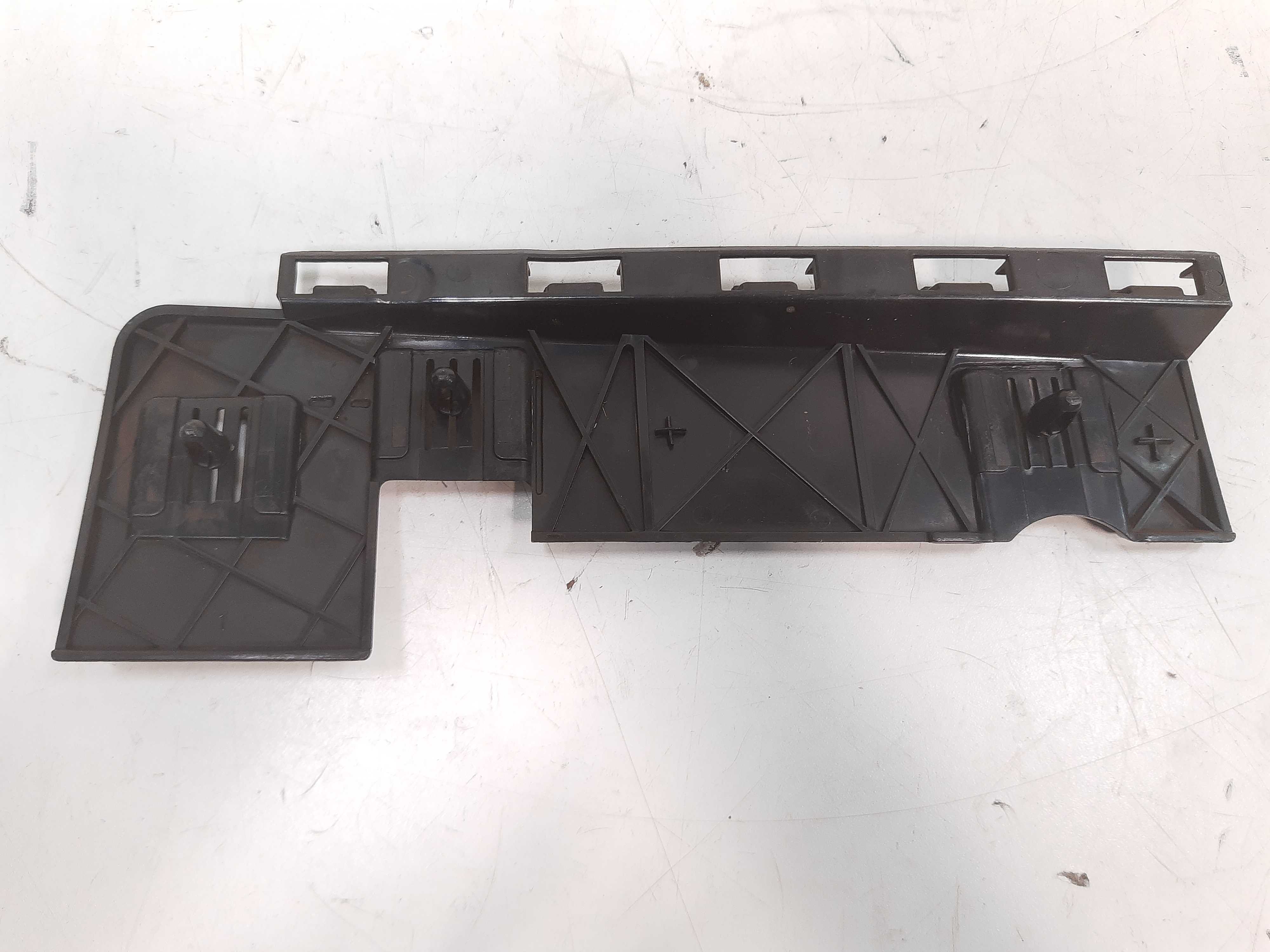 Guia Para-choque Esquerdo Bmw 320i E90 2006 2007 2008 Á 2012