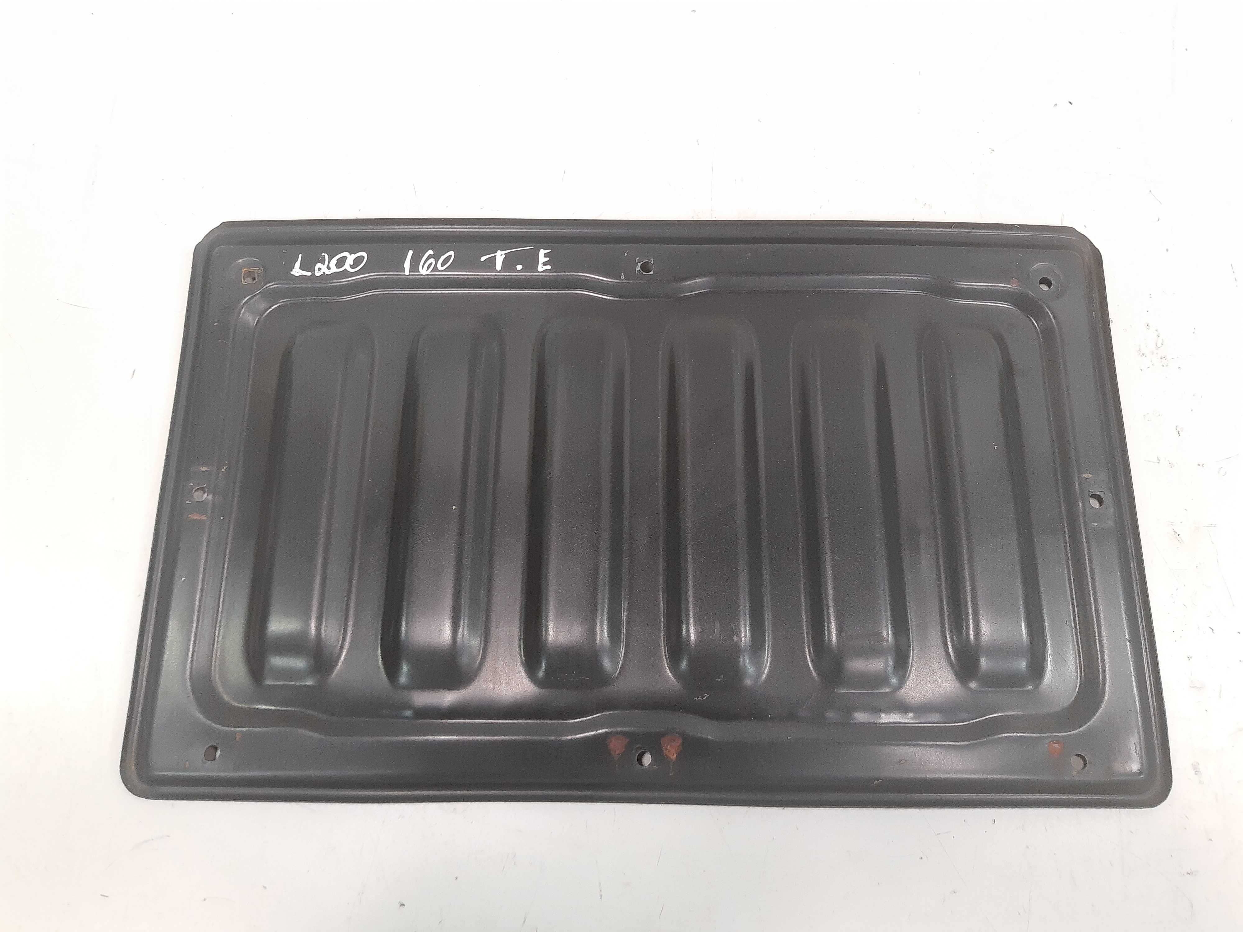 Protetor Caçamba Esquerdo Mitsubishi L200 1999 2000 Á 2006