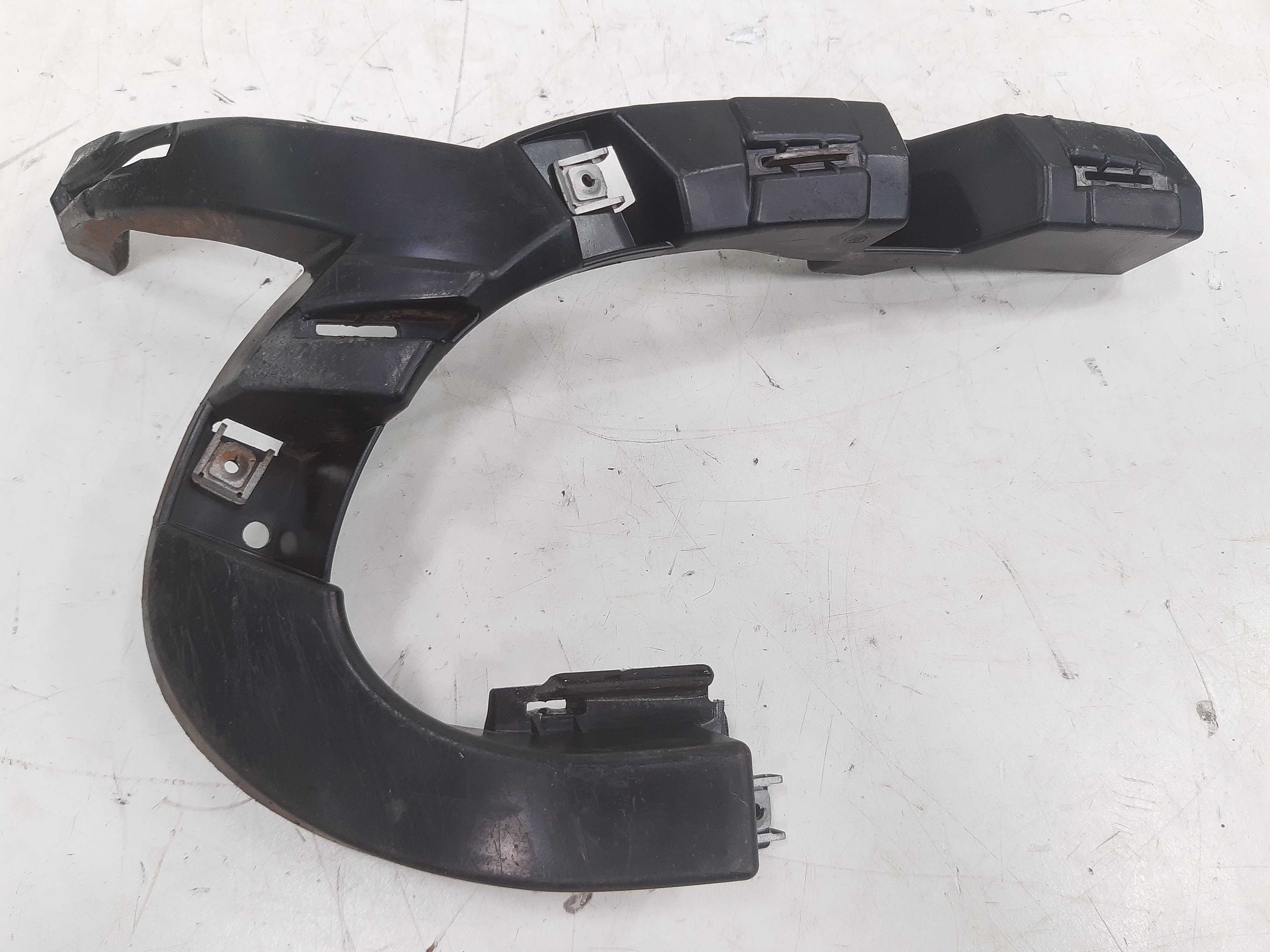 Guia Para-choque Dianteiro Esquerdo Bmw 320i E90 2006 Á 2012