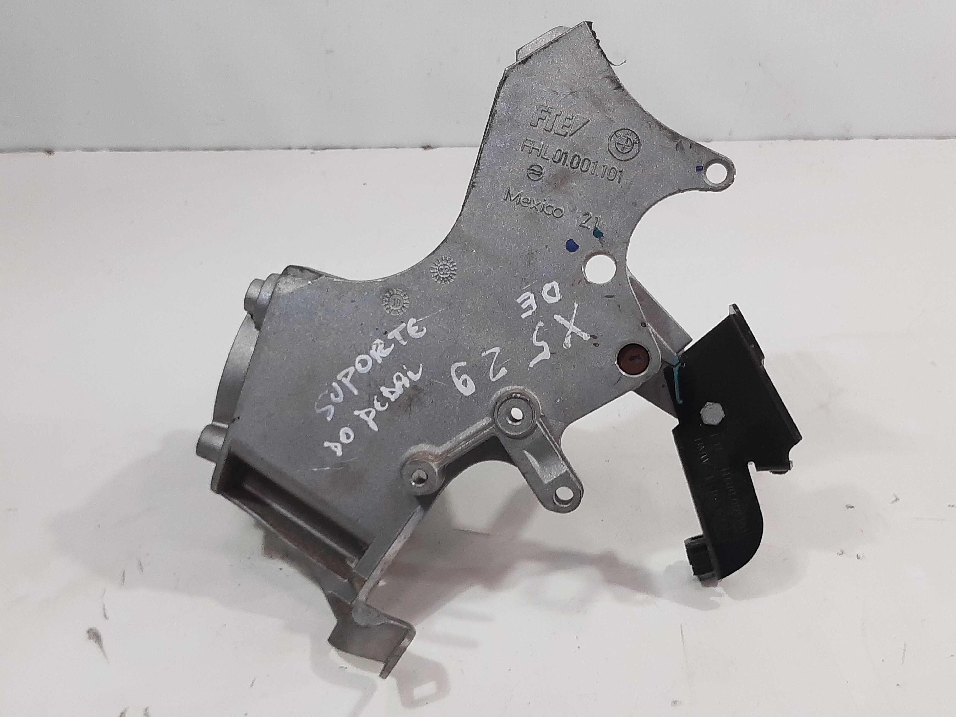 Suporte Pedal Bmw X5 2000 2001 2002 2003 A 2006