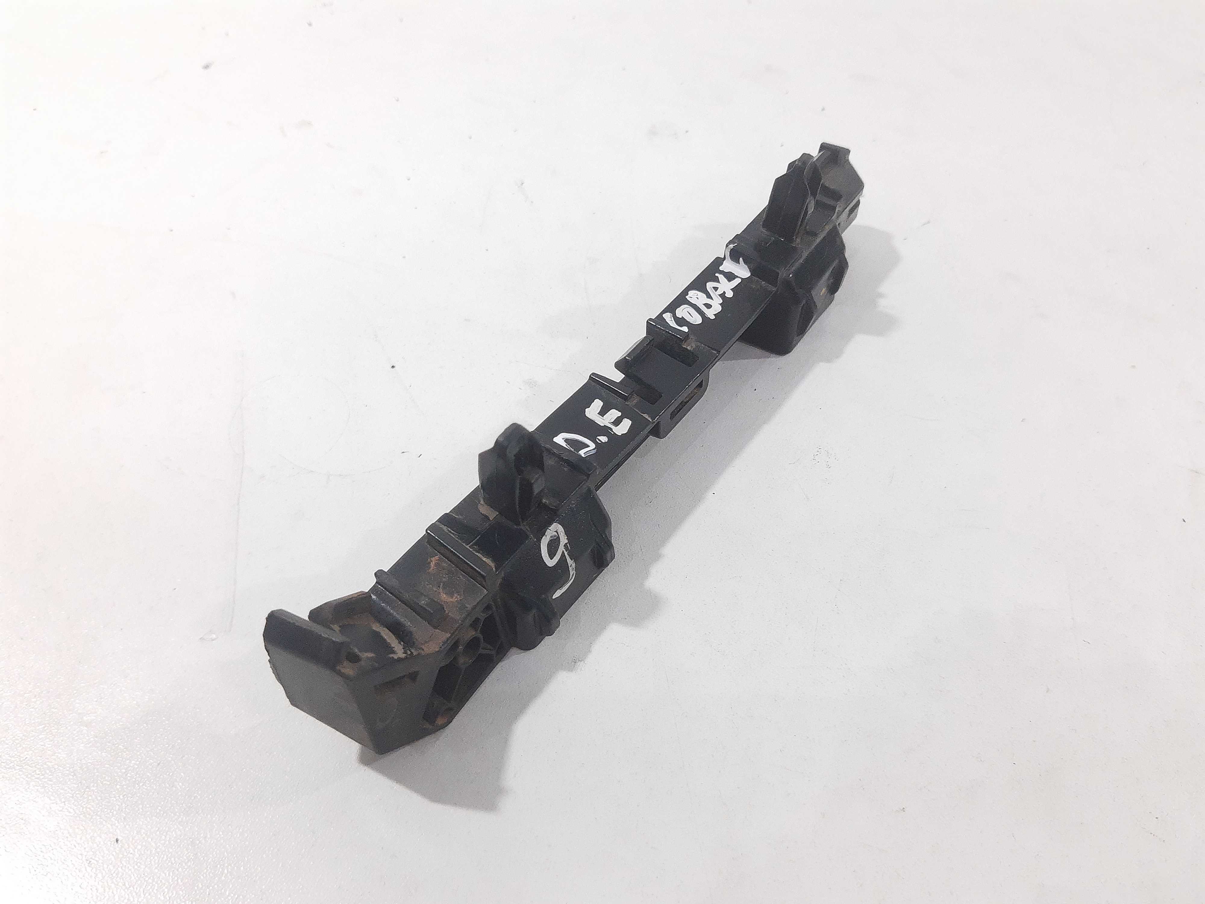 Suporte Guia Parachoque Dianteiro Chevrolet Cobalt 16 Á 19