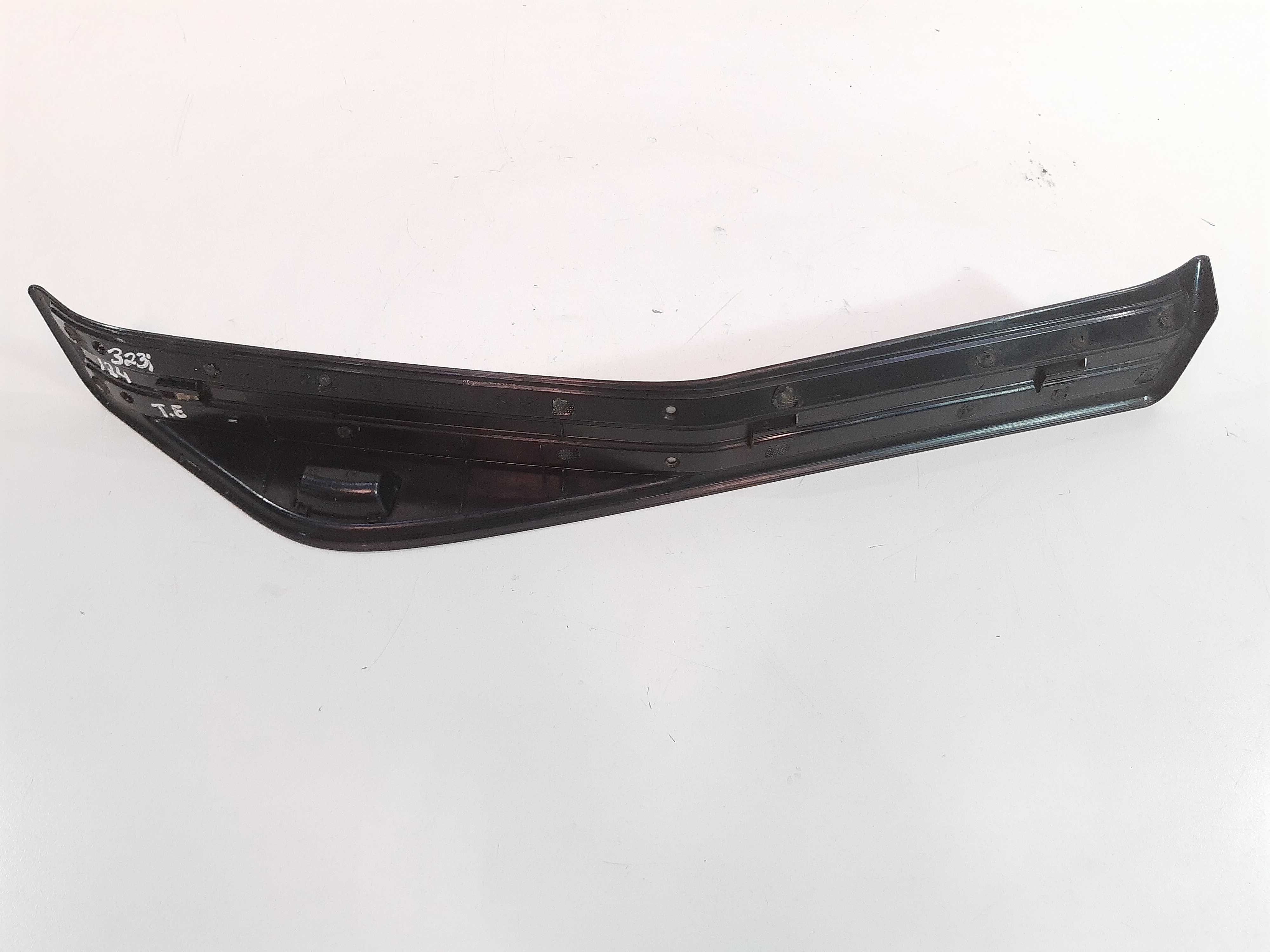 Soleira Traseira Esquerda Bmw 323i E46 1998 1999 2000 Á 2002