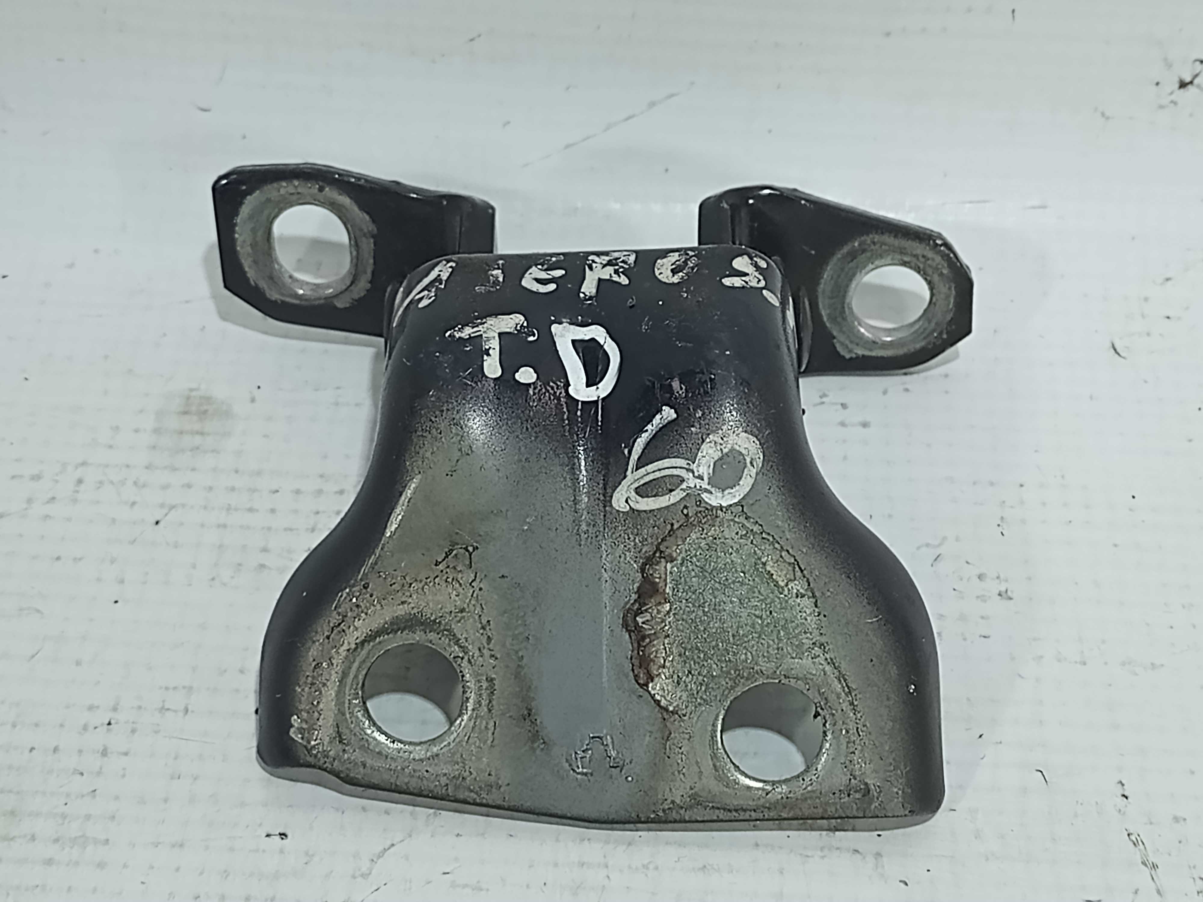 Dobradiça Porta Traseira Direito Pajero Sport 2006 Á 2011