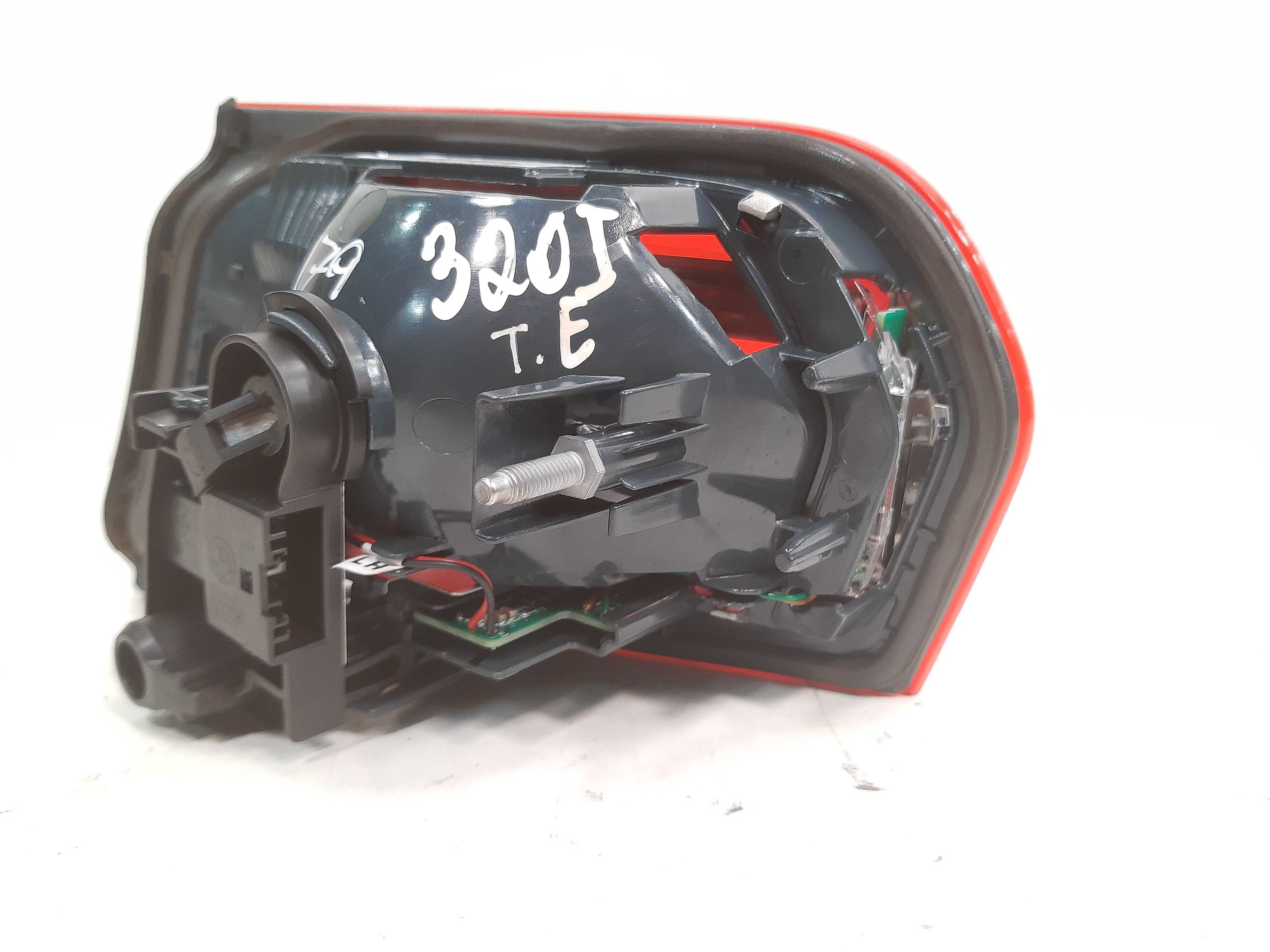 Lanterna Esquerda Tampa Bmw 320i F30 2013 Á 2017 Xx
