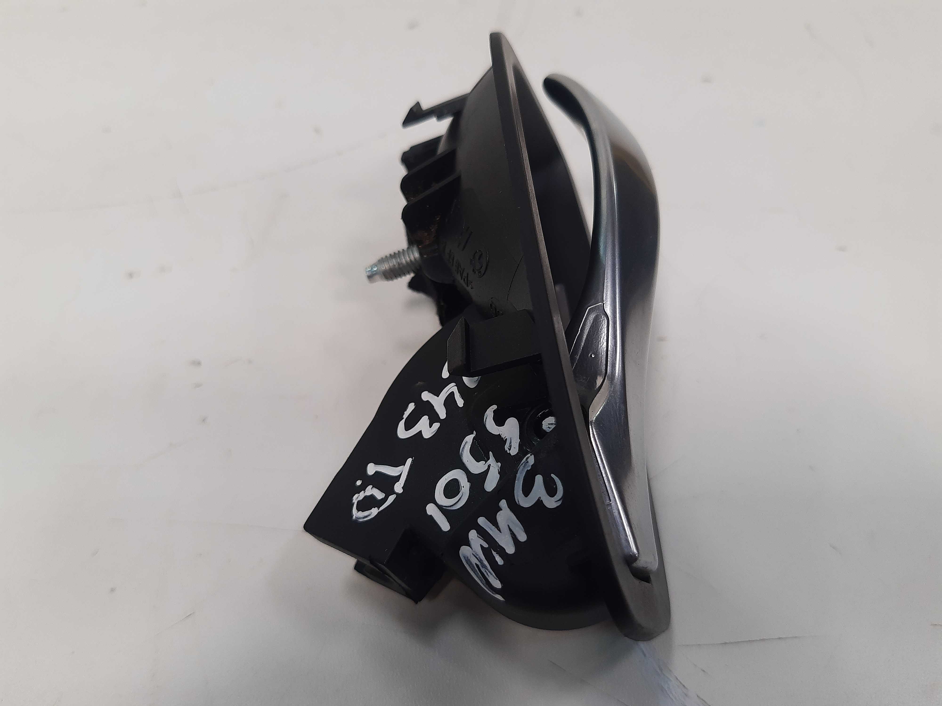 Maçaneta Interna Traseira Dir Bmw 550i 2003 Á 2010  Xx