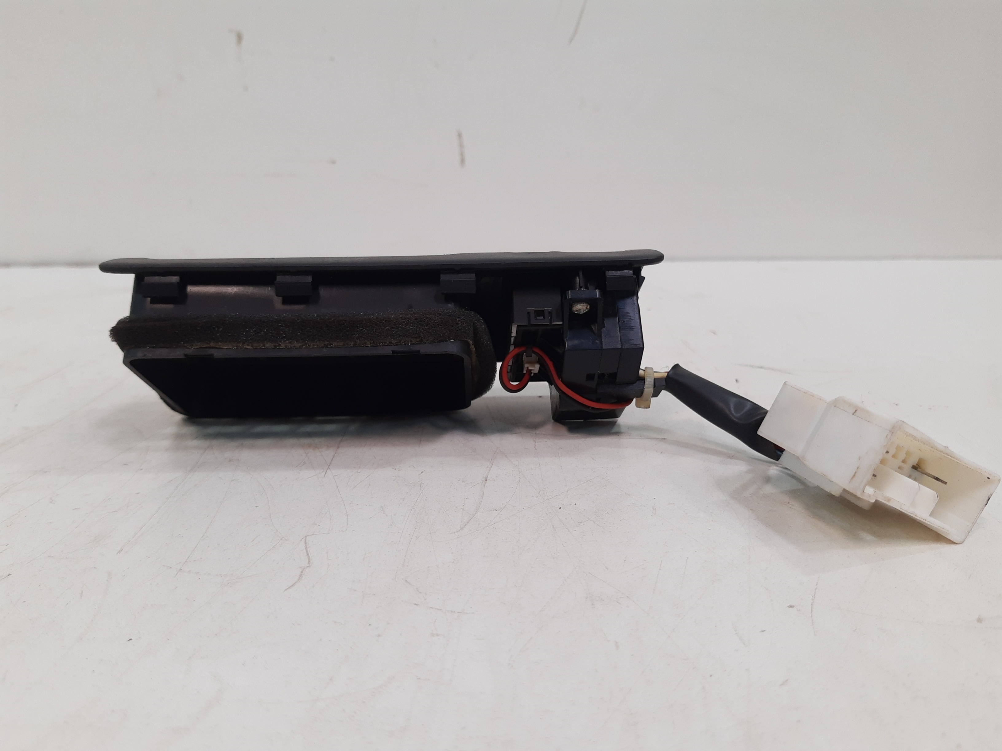 Difusor Ar Direito Porta Malas Kia Sorento Ex 2010 Á 2015
