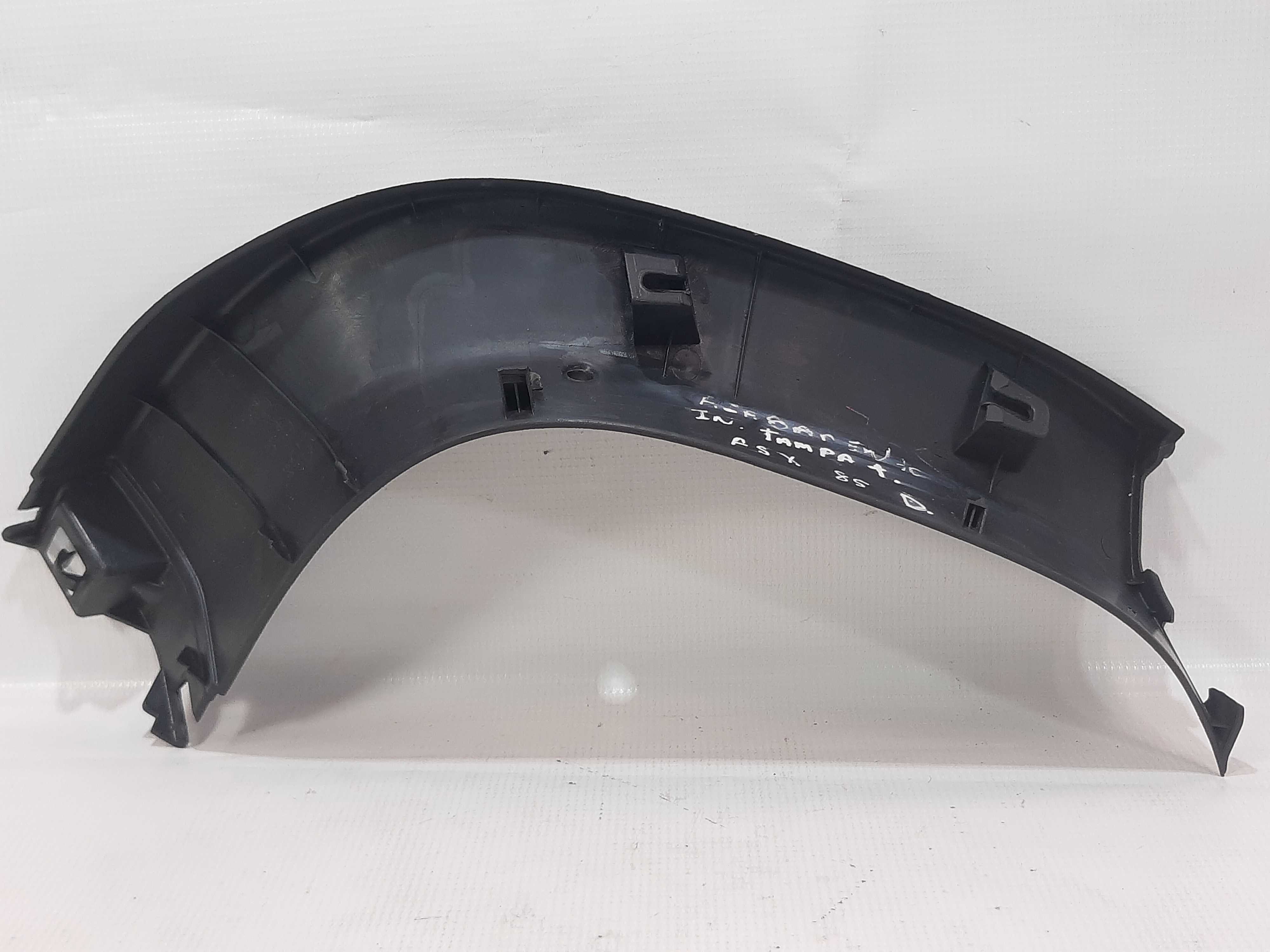 Moldura Coluna Direita Porta Malas Mitsubishi Asx 12 A 2020
