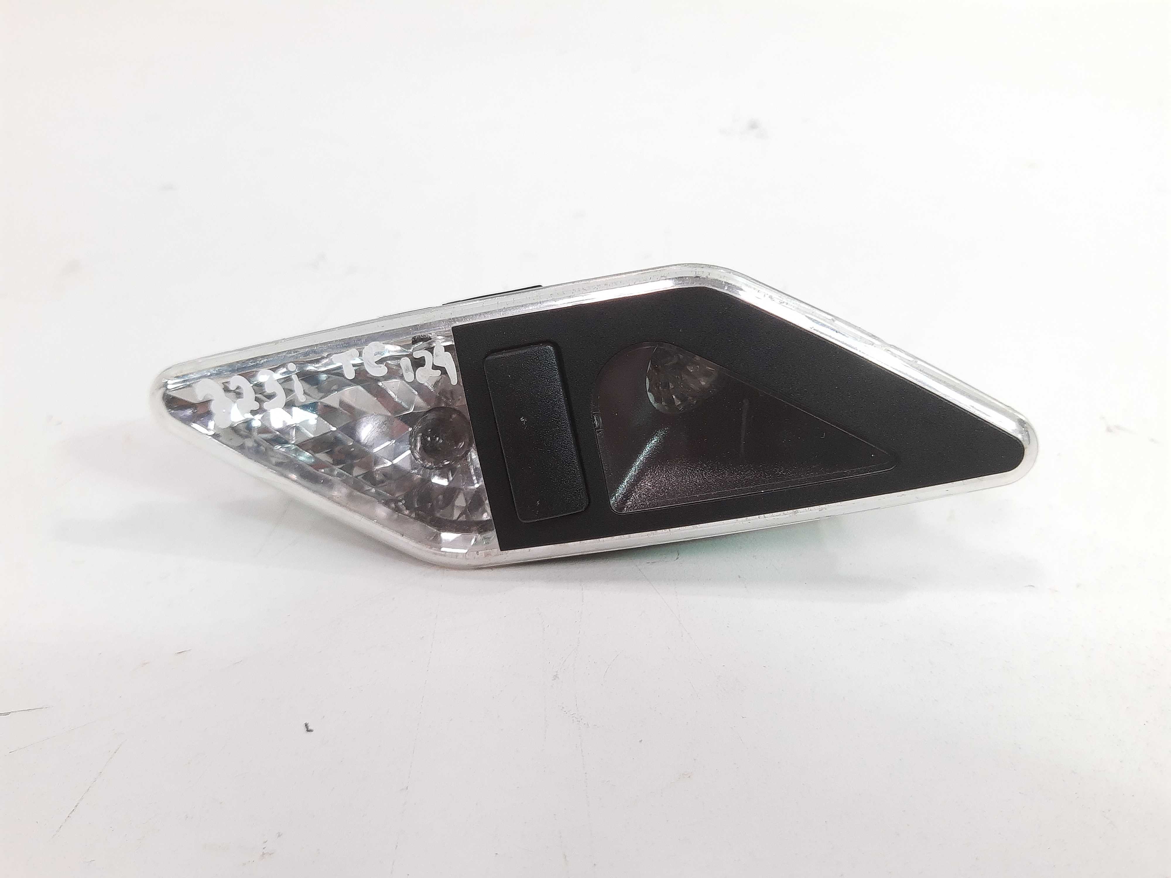 Luz Cortesia Coluna Esquerda Bmw 323i E46 1998 1999 Á 2002
