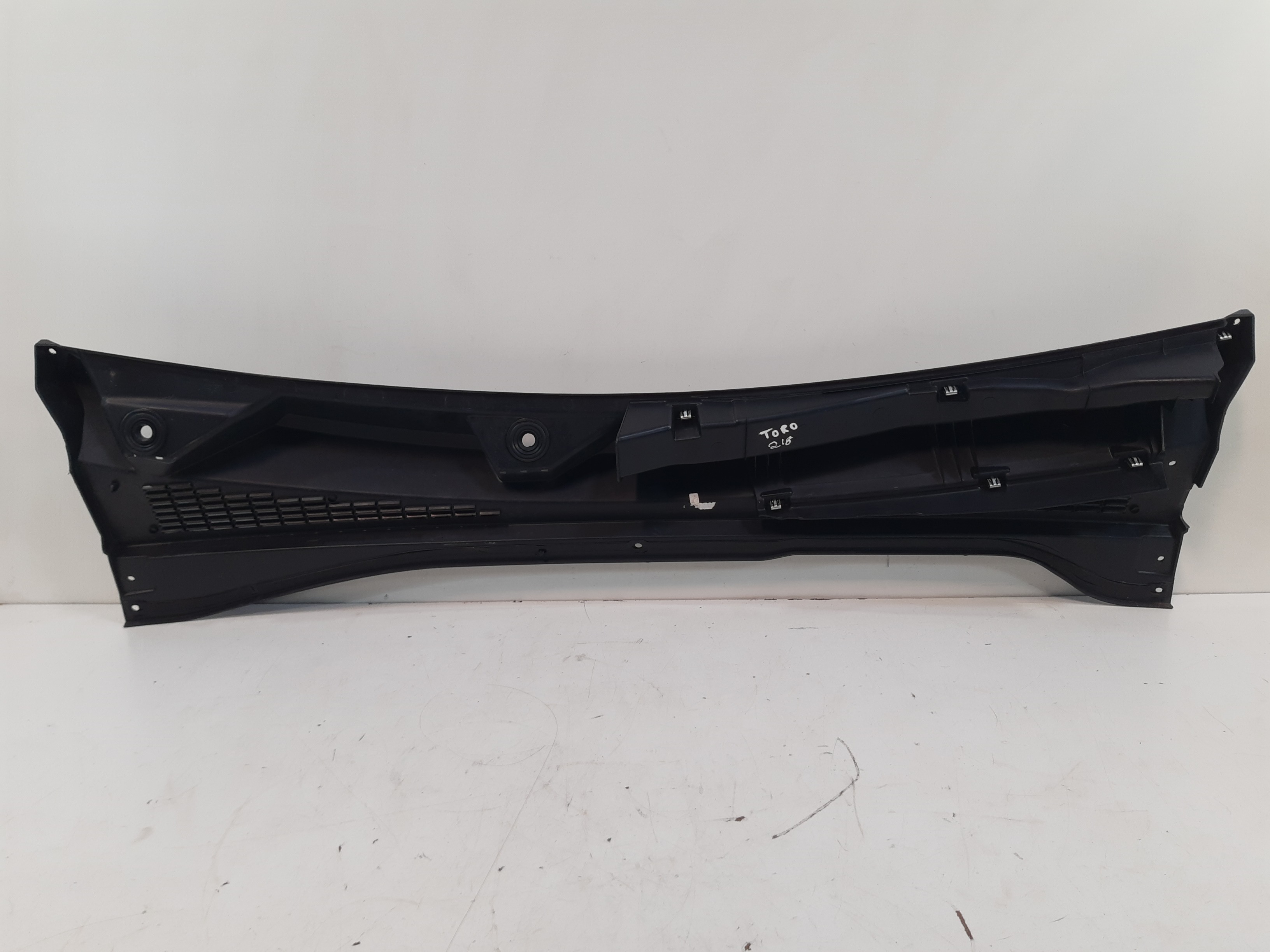 Churrasqueira Parabrisa Fiat Toro Freedom 2022 2023 2024