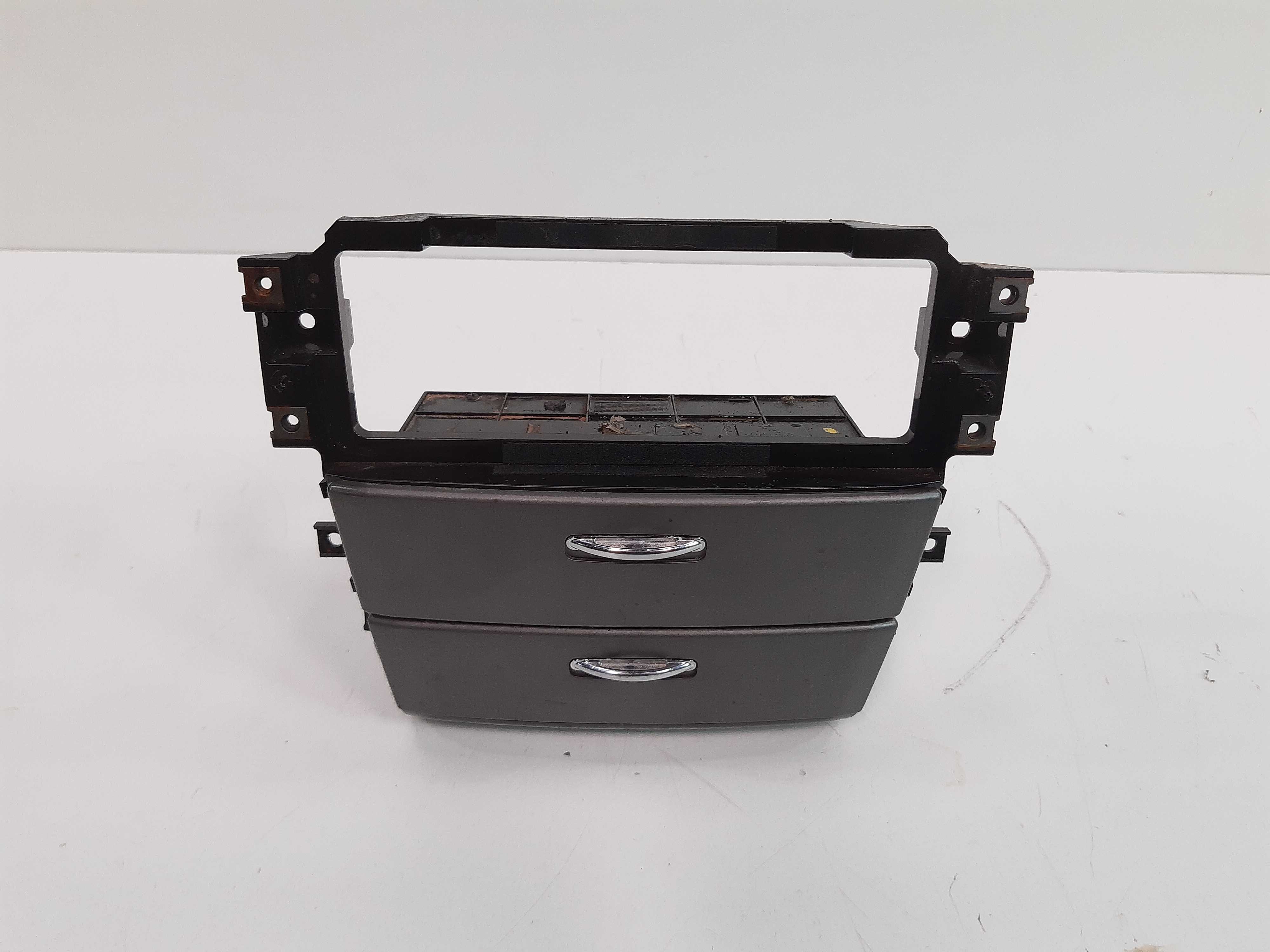 Moldura Central Porta Objetos Kia Sorento 2004 A 2009