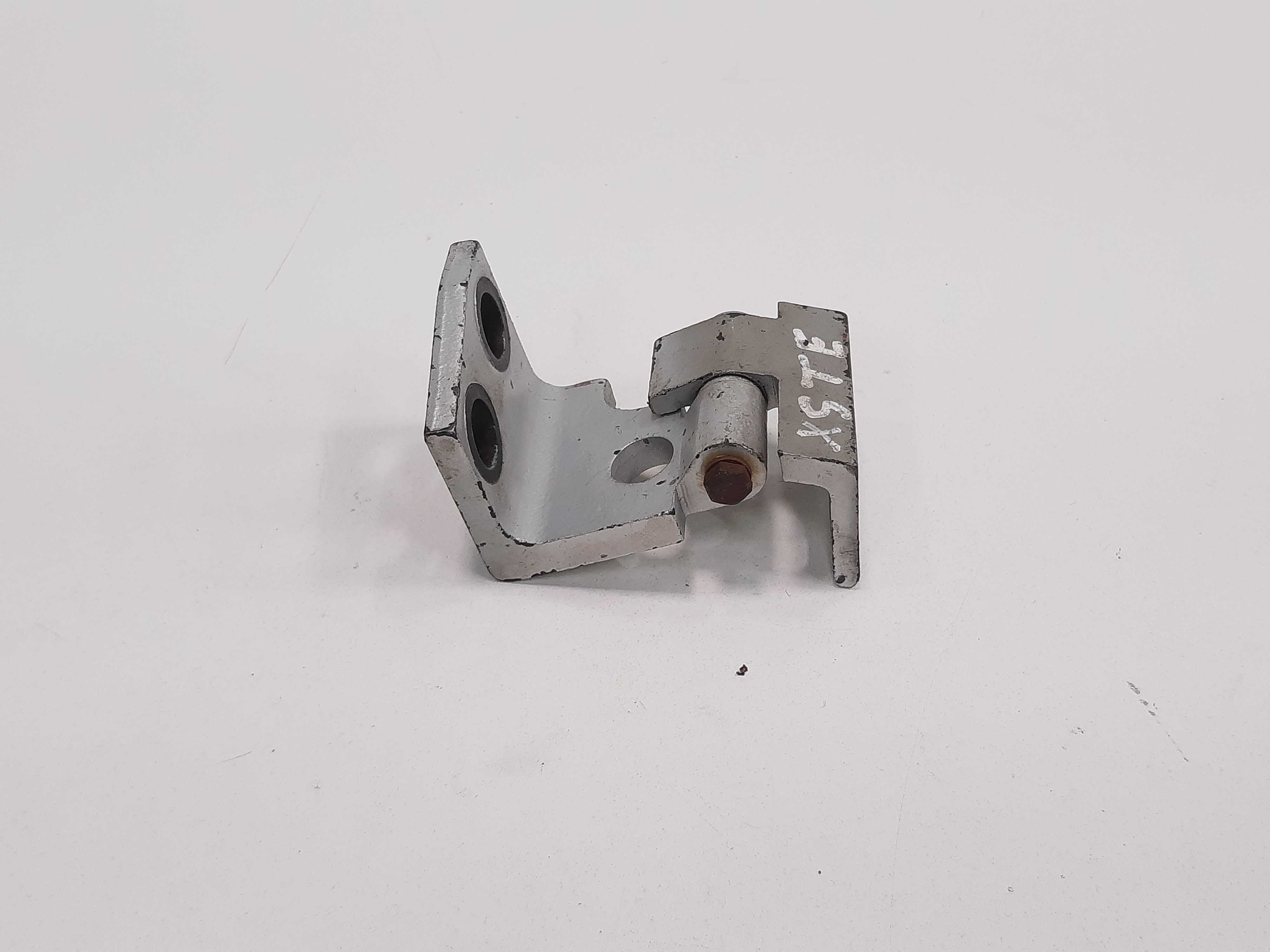 Dobradiça Porta Traseira Esquerda Bmw X5 2000 A 2006